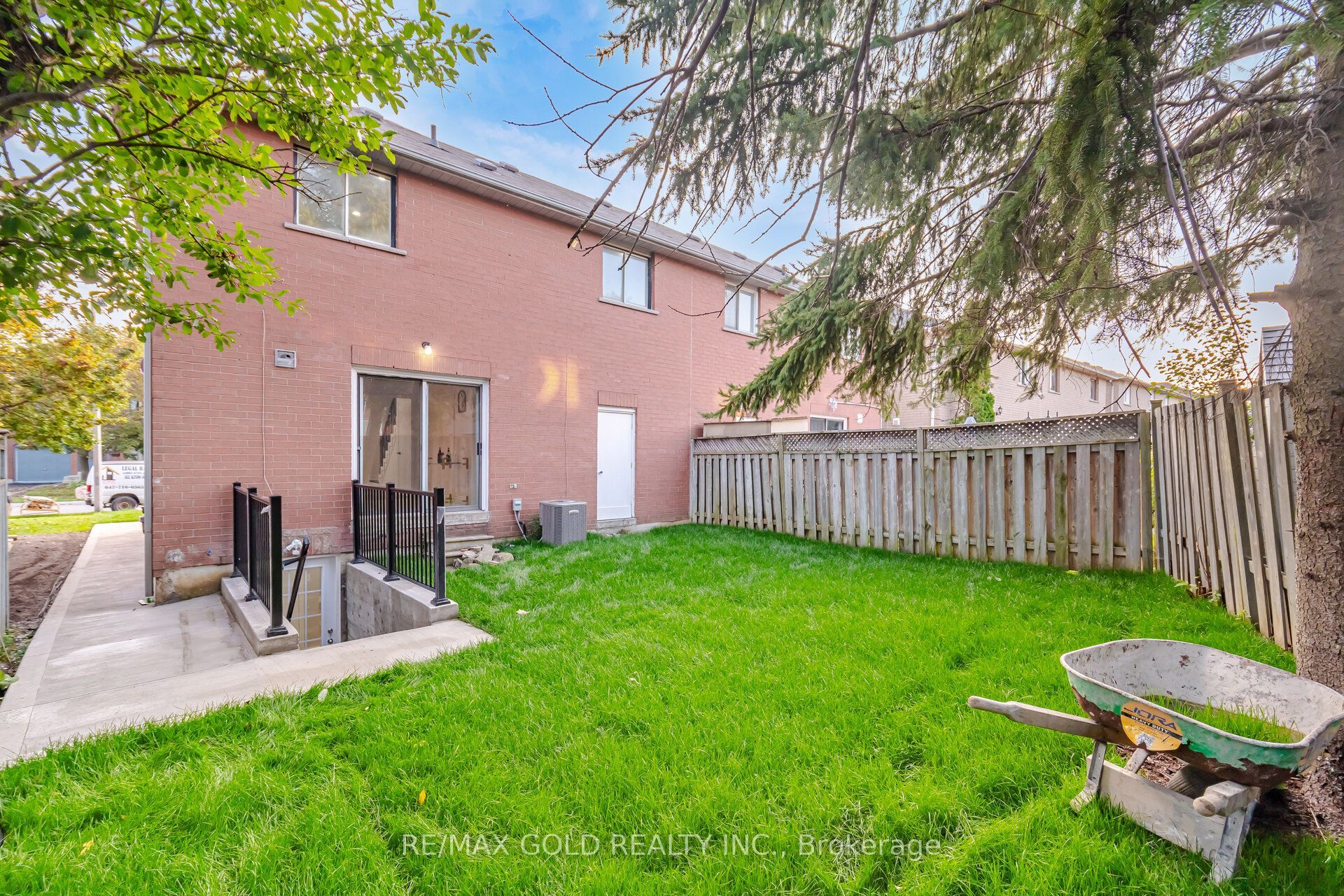 29 Fern Valley Crescent Property Photo 45