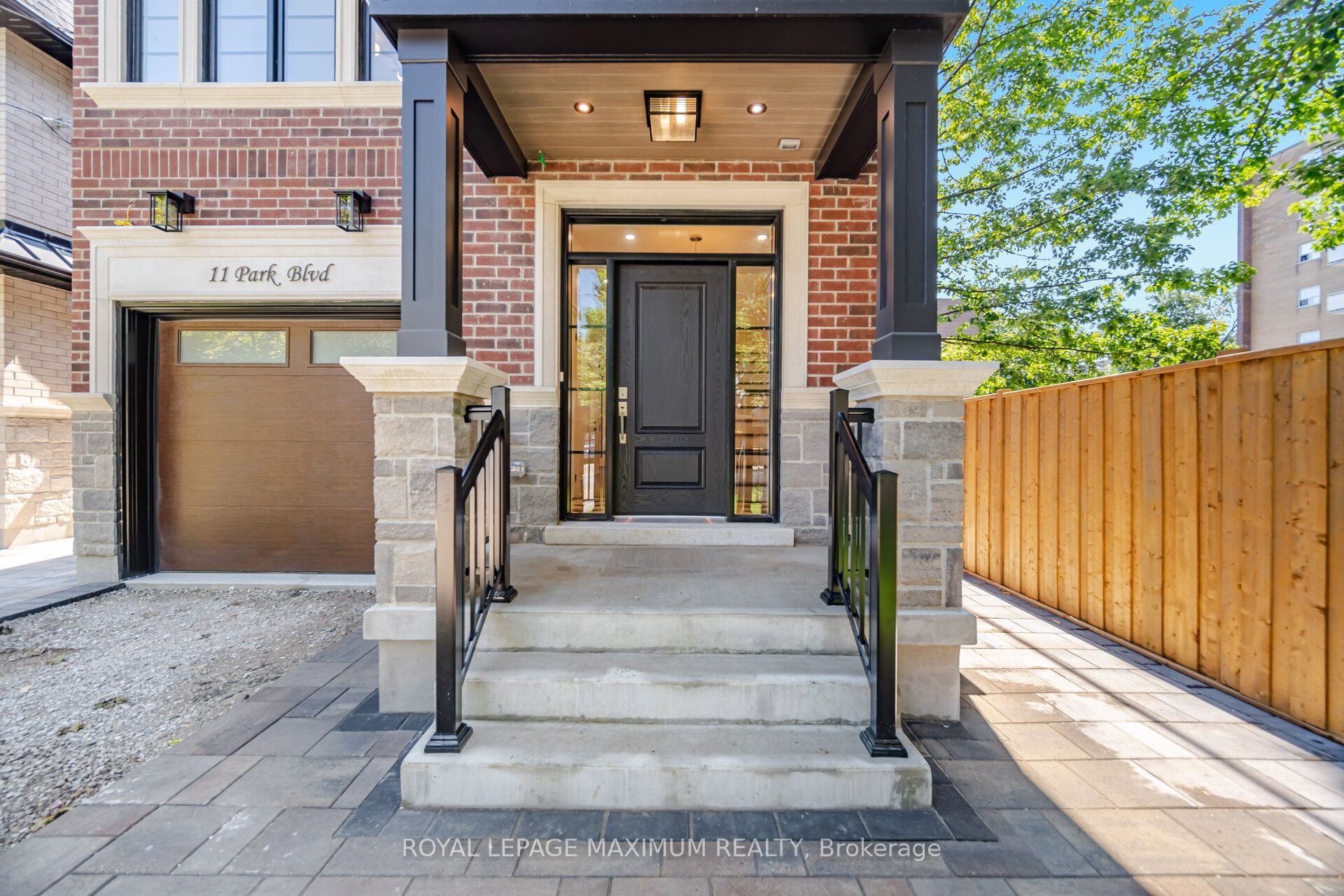 11 Park Boulevard Property Photo 2