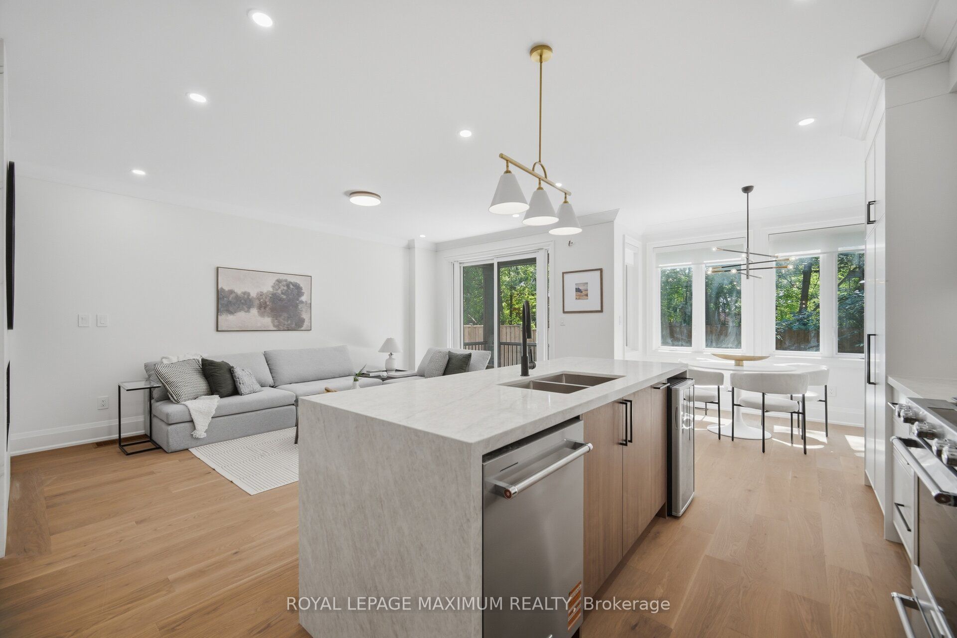 11 Park Boulevard Property Photo 12