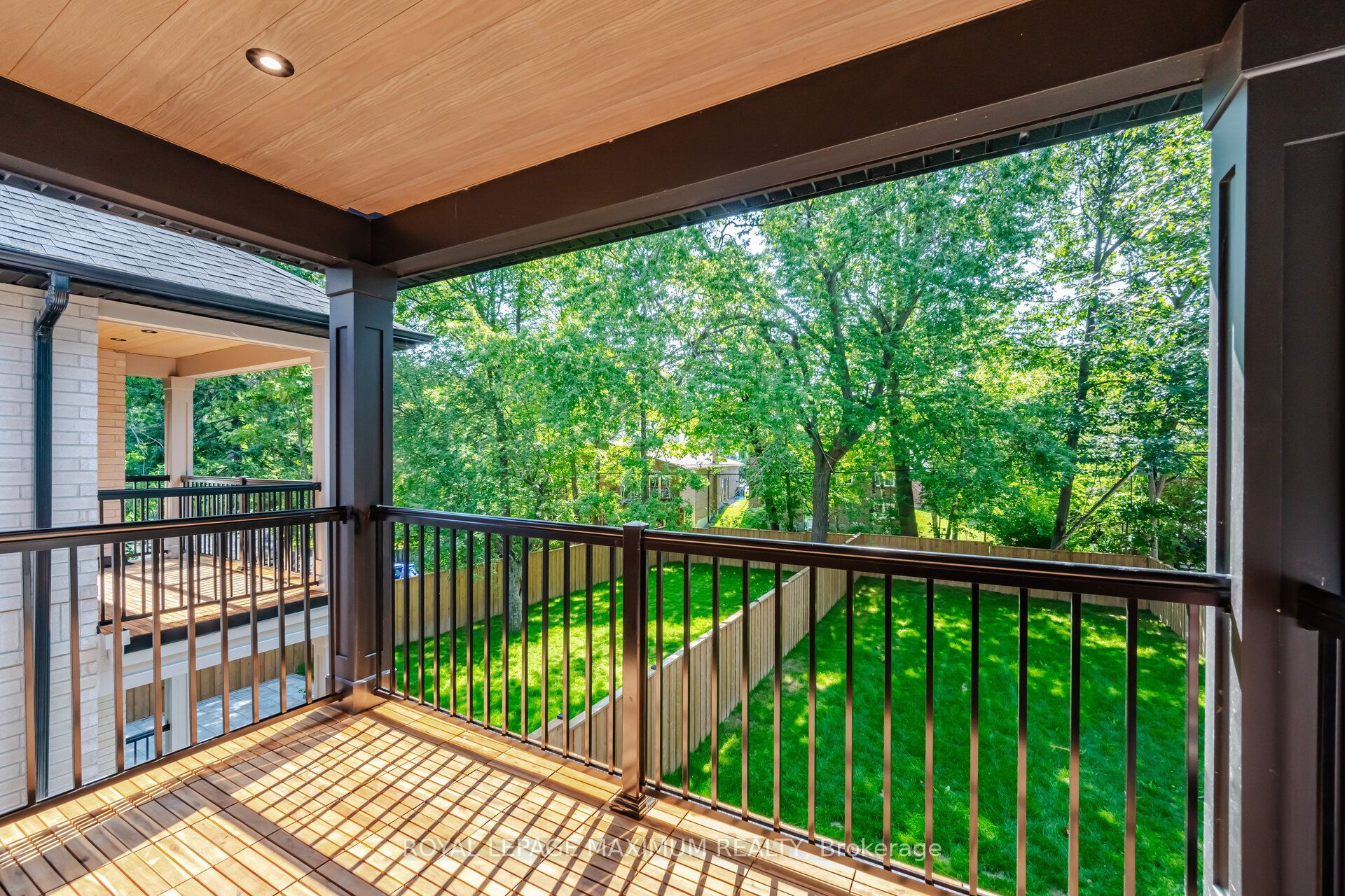 11 Park Boulevard Property Photo 24
