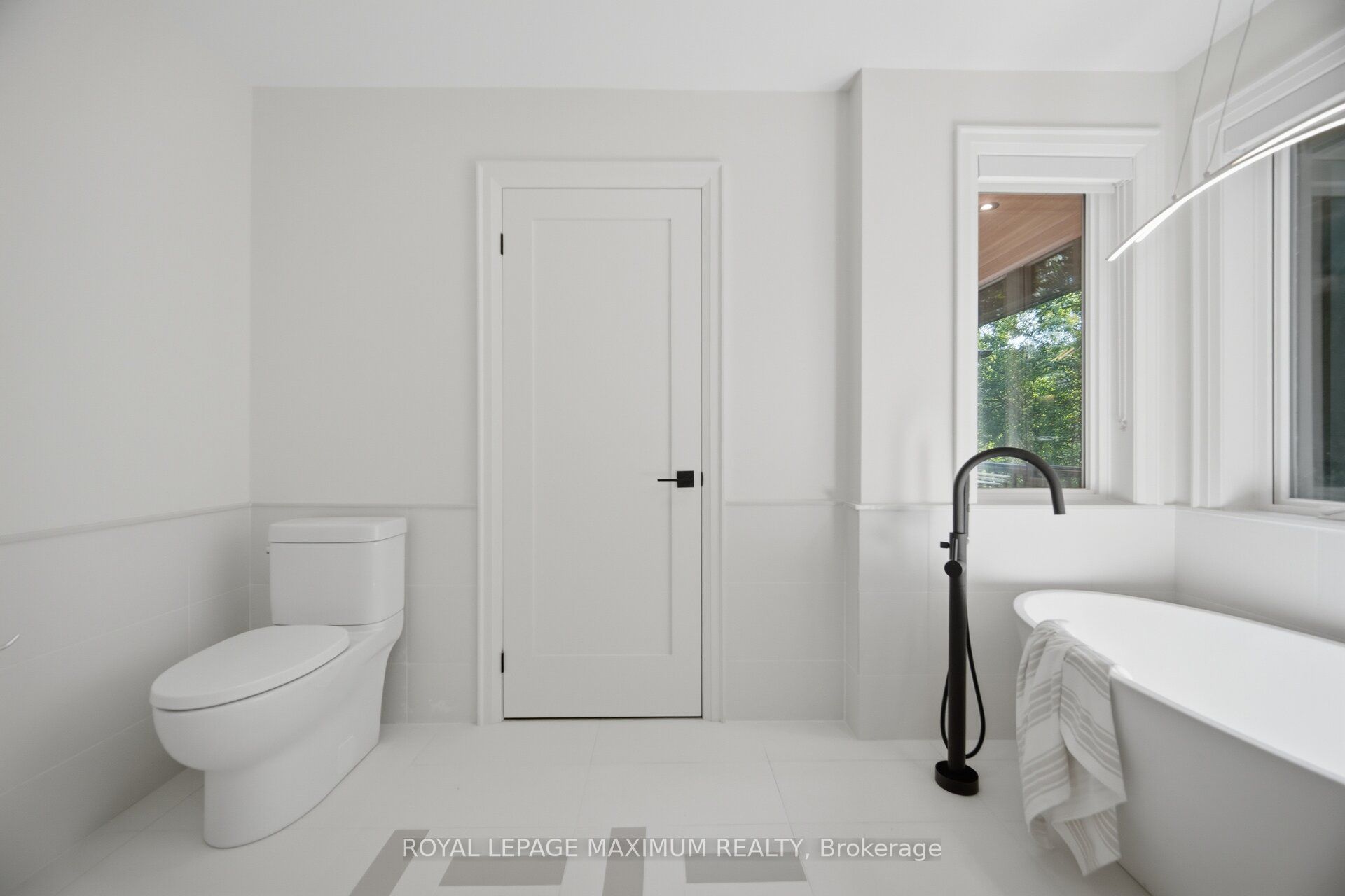 11 Park Boulevard Property Photo 27
