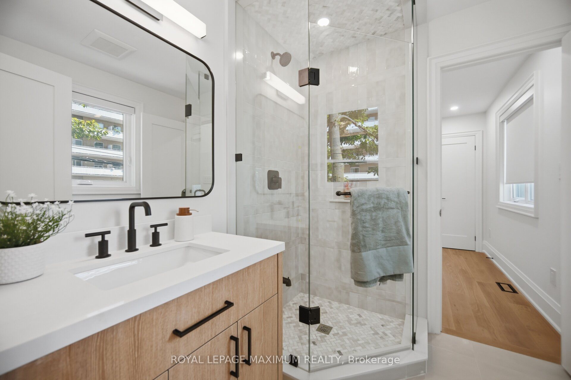 11 Park Boulevard Property Photo 31
