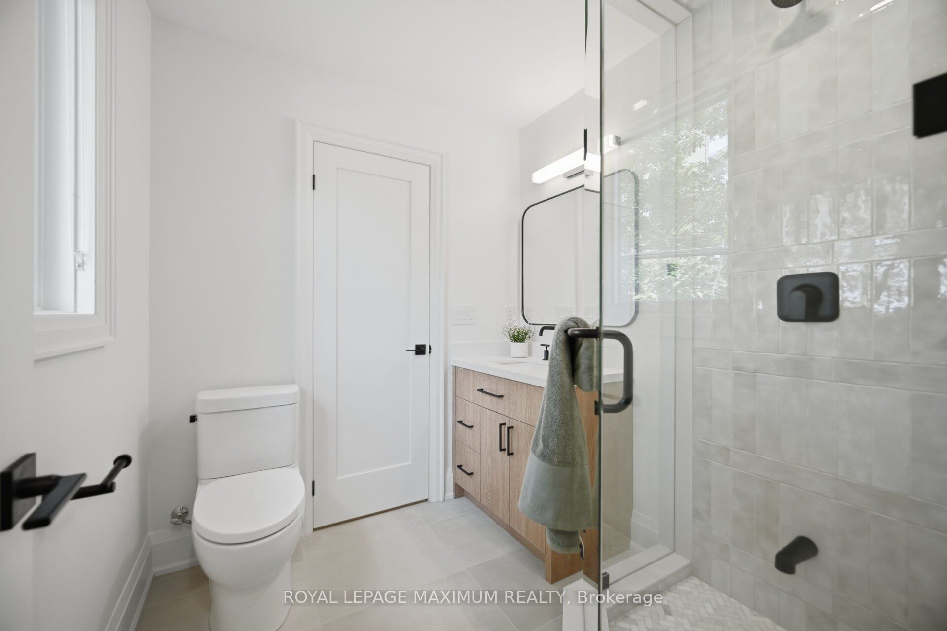 11 Park Boulevard Property Photo 32