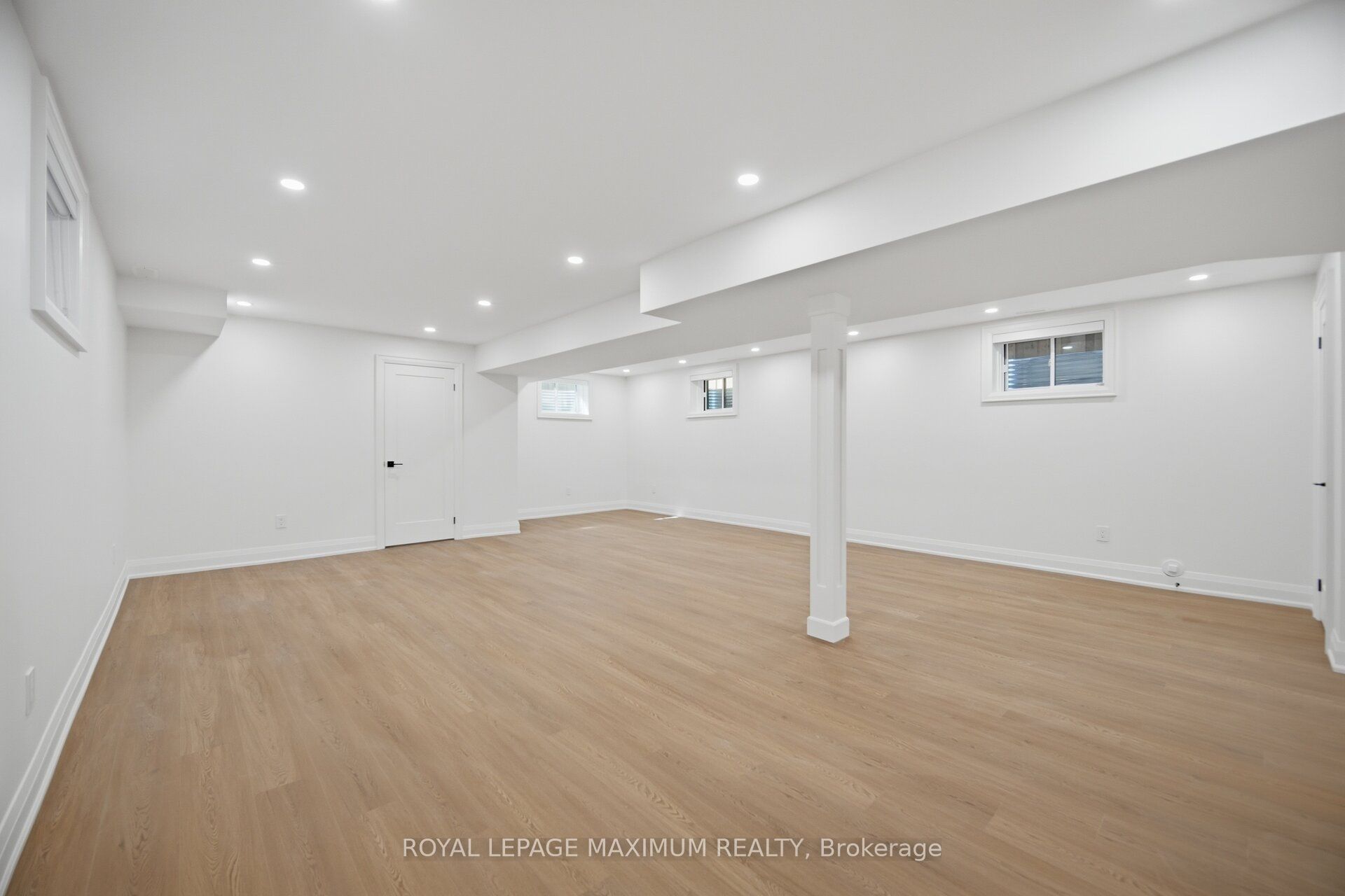 11 Park Boulevard Property Photo 40