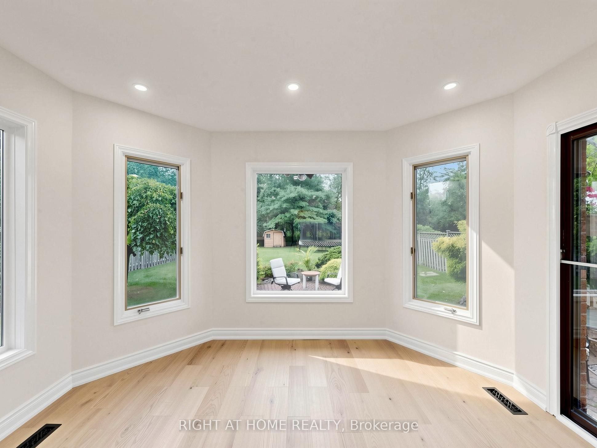 2920 Kingsway Drive Property Photo 18