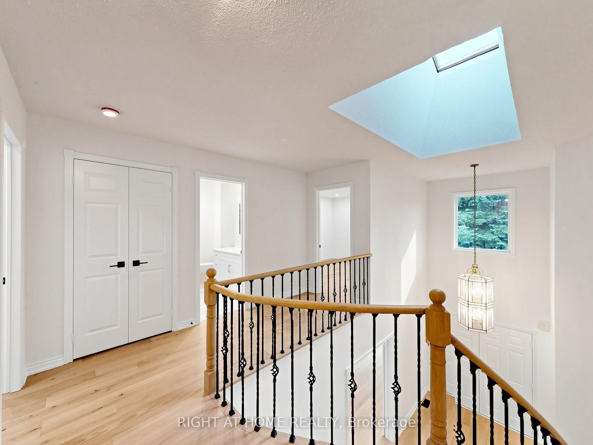 2920 Kingsway Drive Property Photo 28