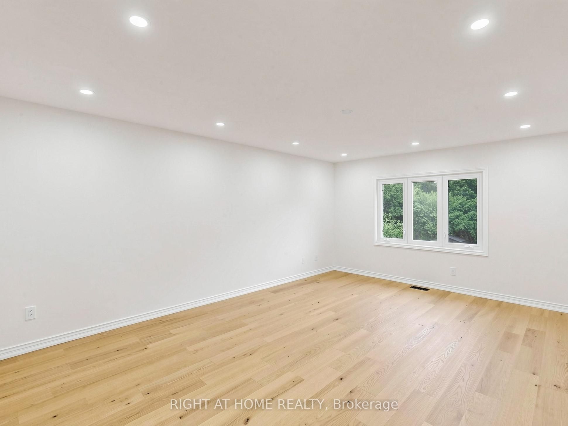 2920 Kingsway Drive Property Photo 30