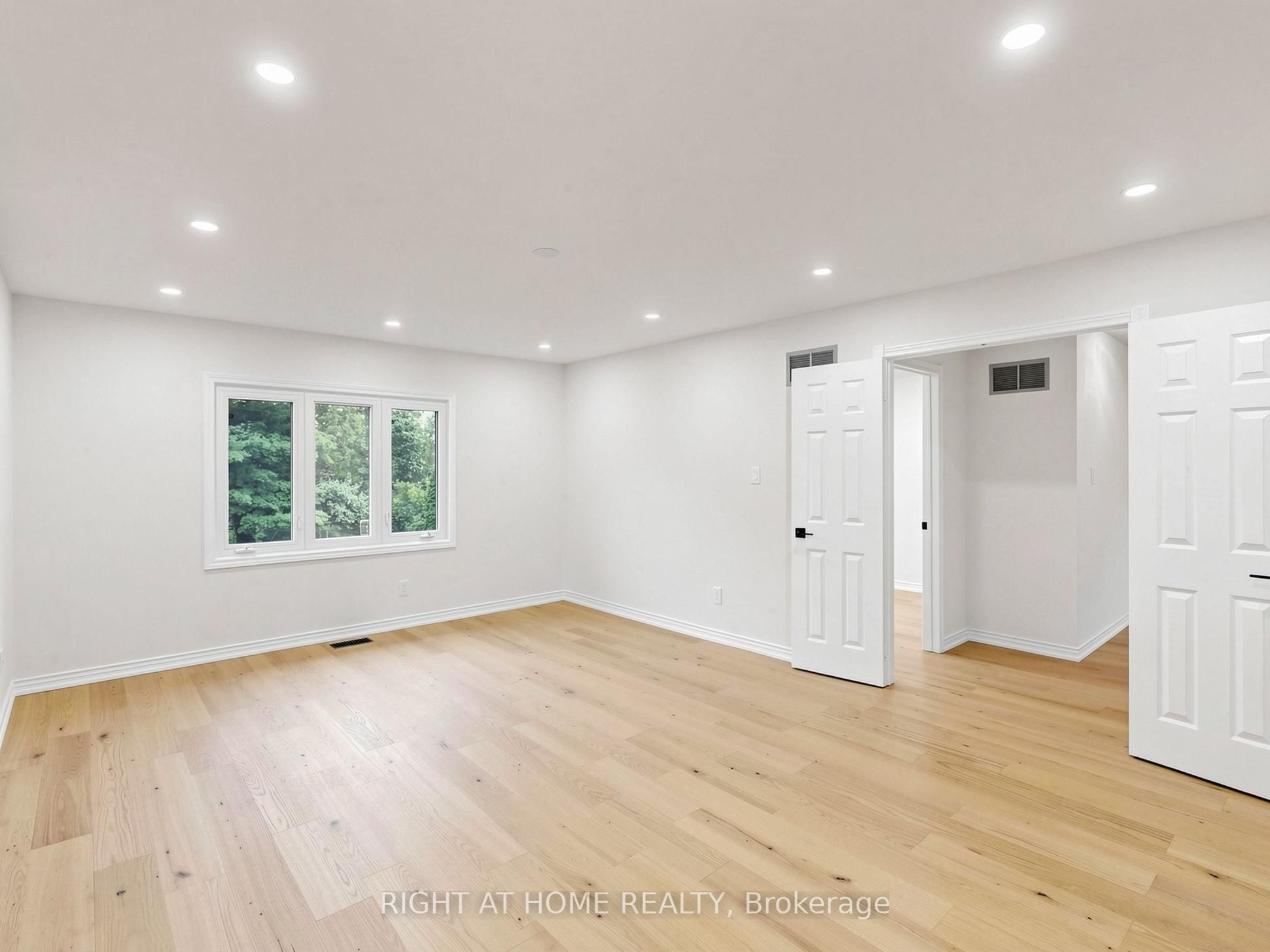 2920 Kingsway Drive Property Photo 31