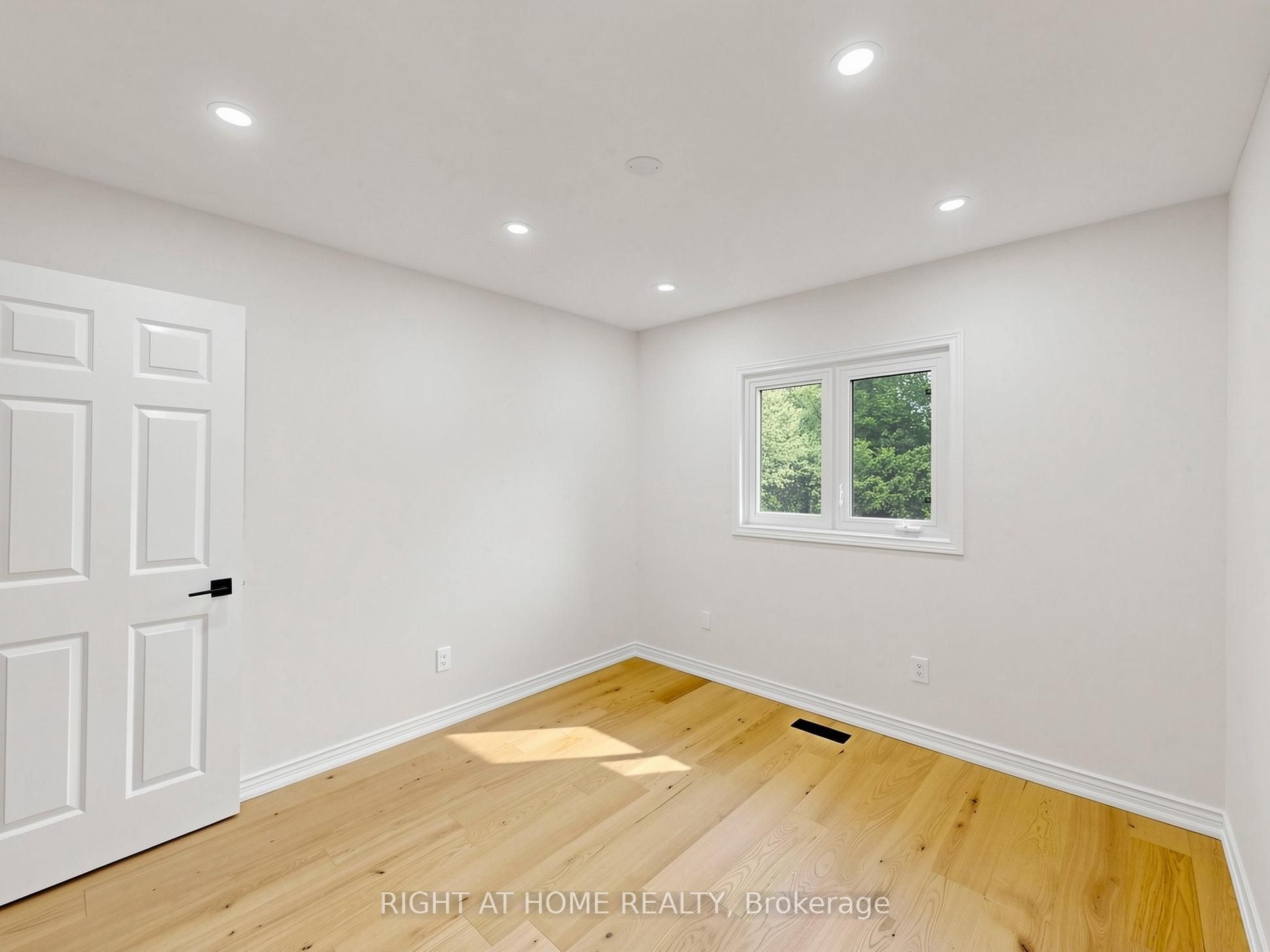 2920 Kingsway Drive Property Photo 36