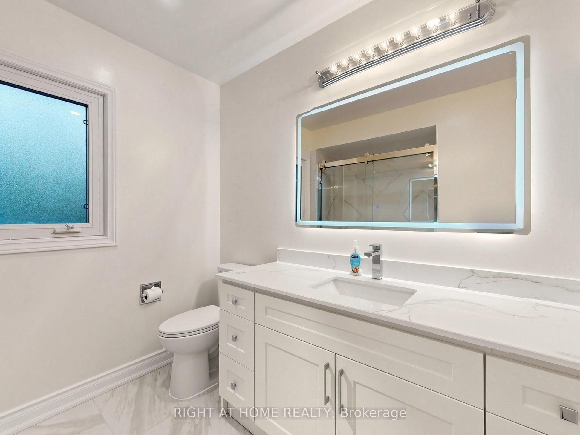 2920 Kingsway Drive Property Photo 43