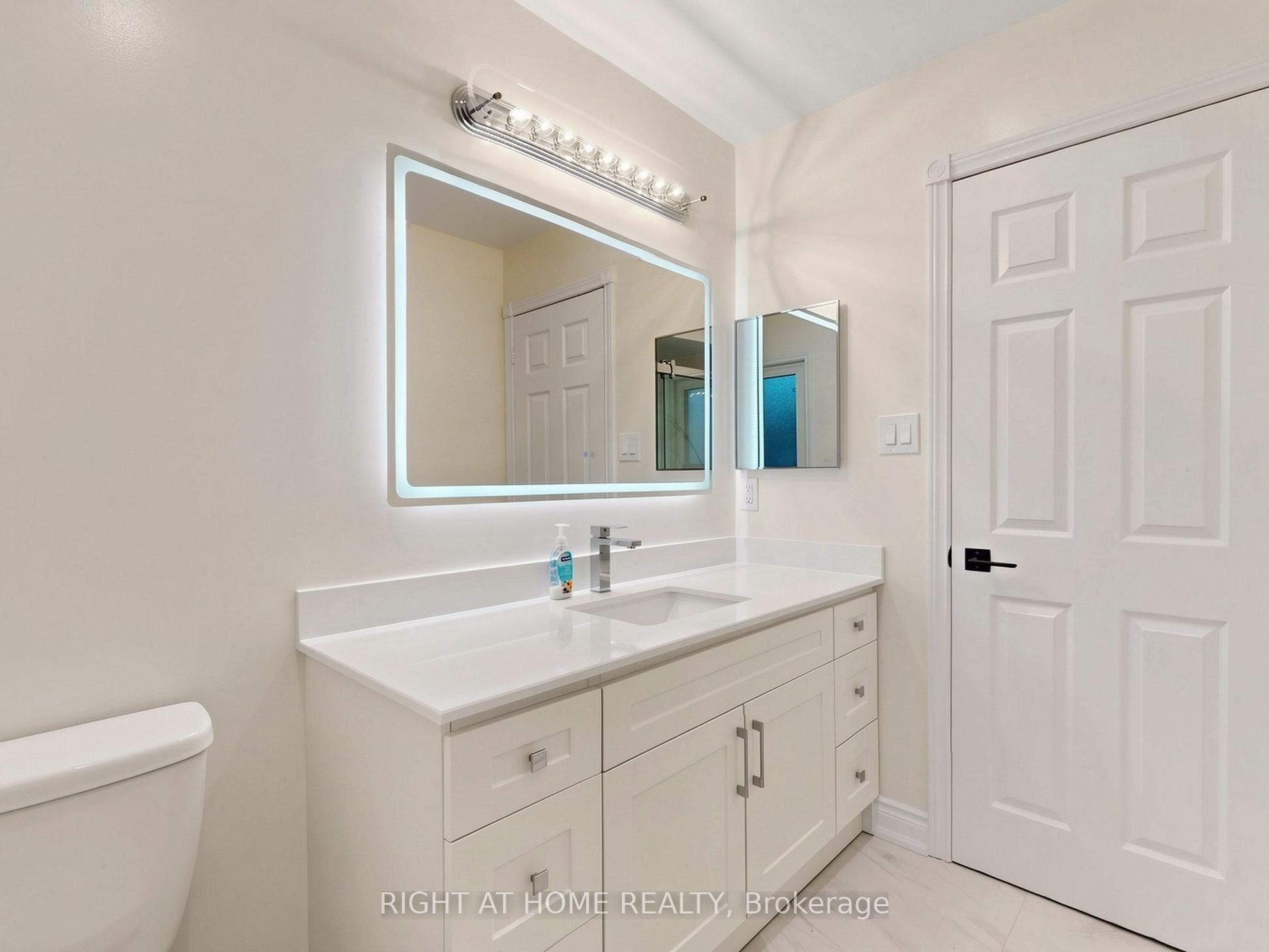 2920 Kingsway Drive Property Photo 45