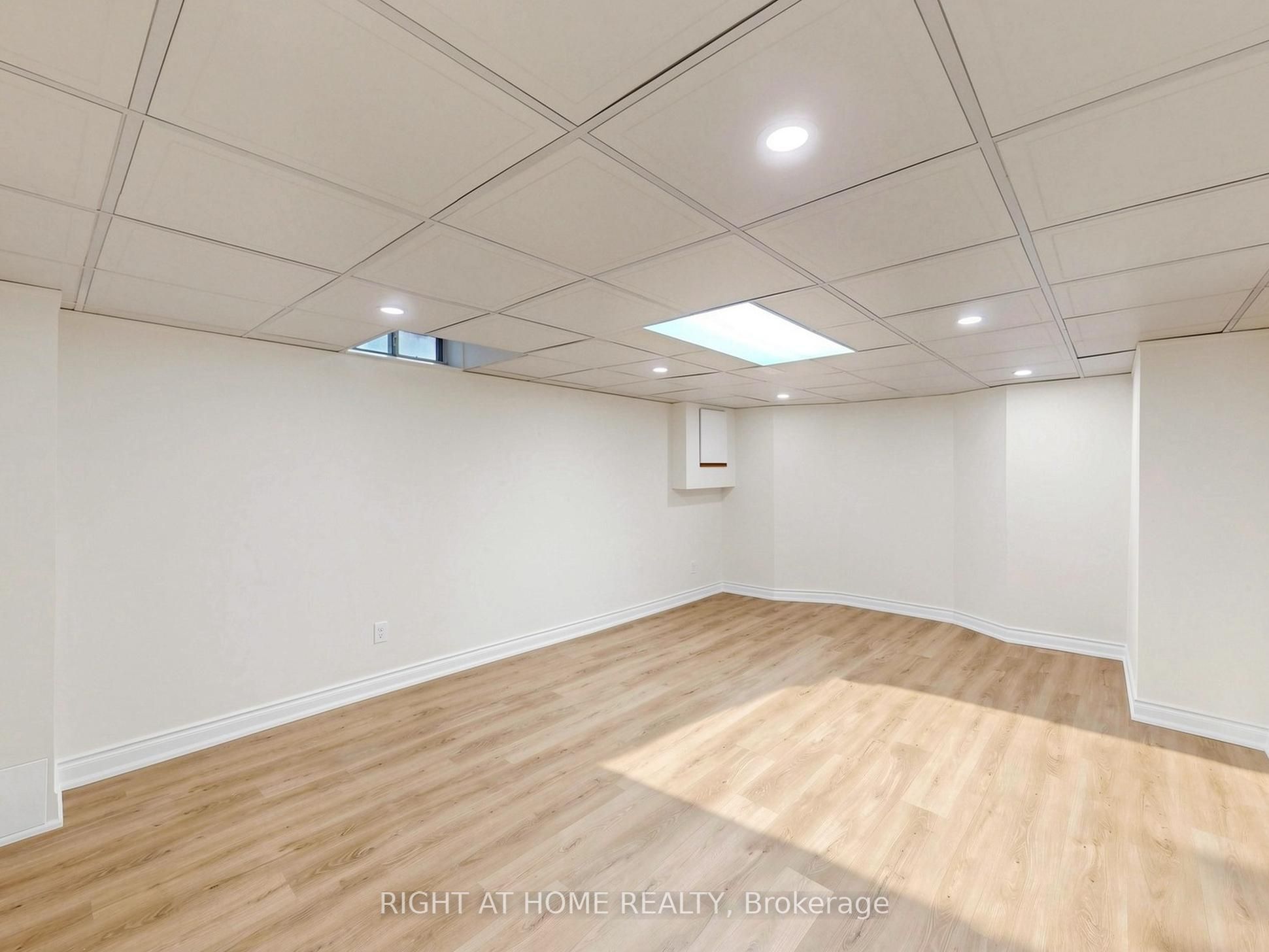 2920 Kingsway Drive Property Photo 49