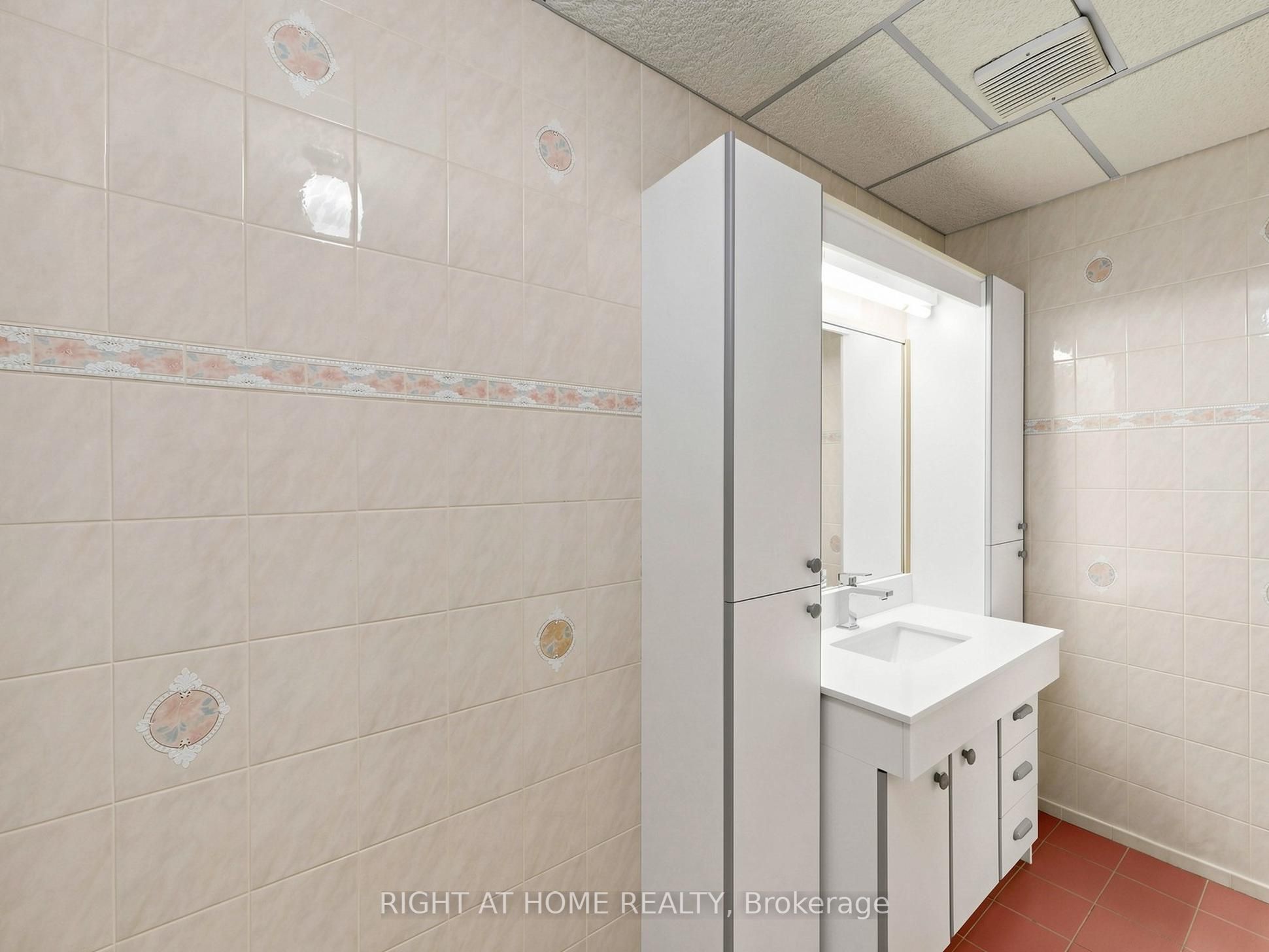 2920 Kingsway Drive Property Photo 50