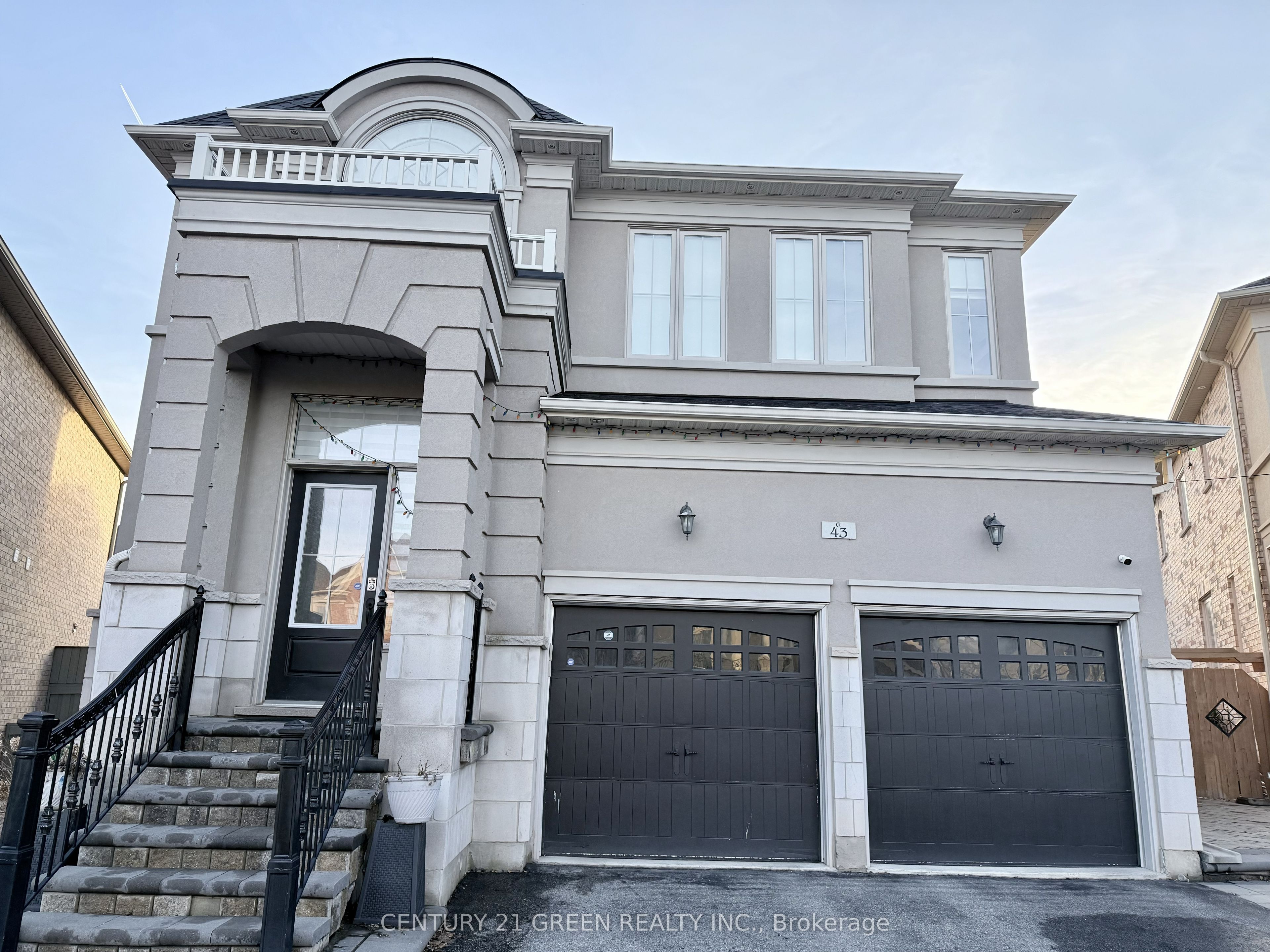 43 Black Diamond Crescent Upper Property Photo 1