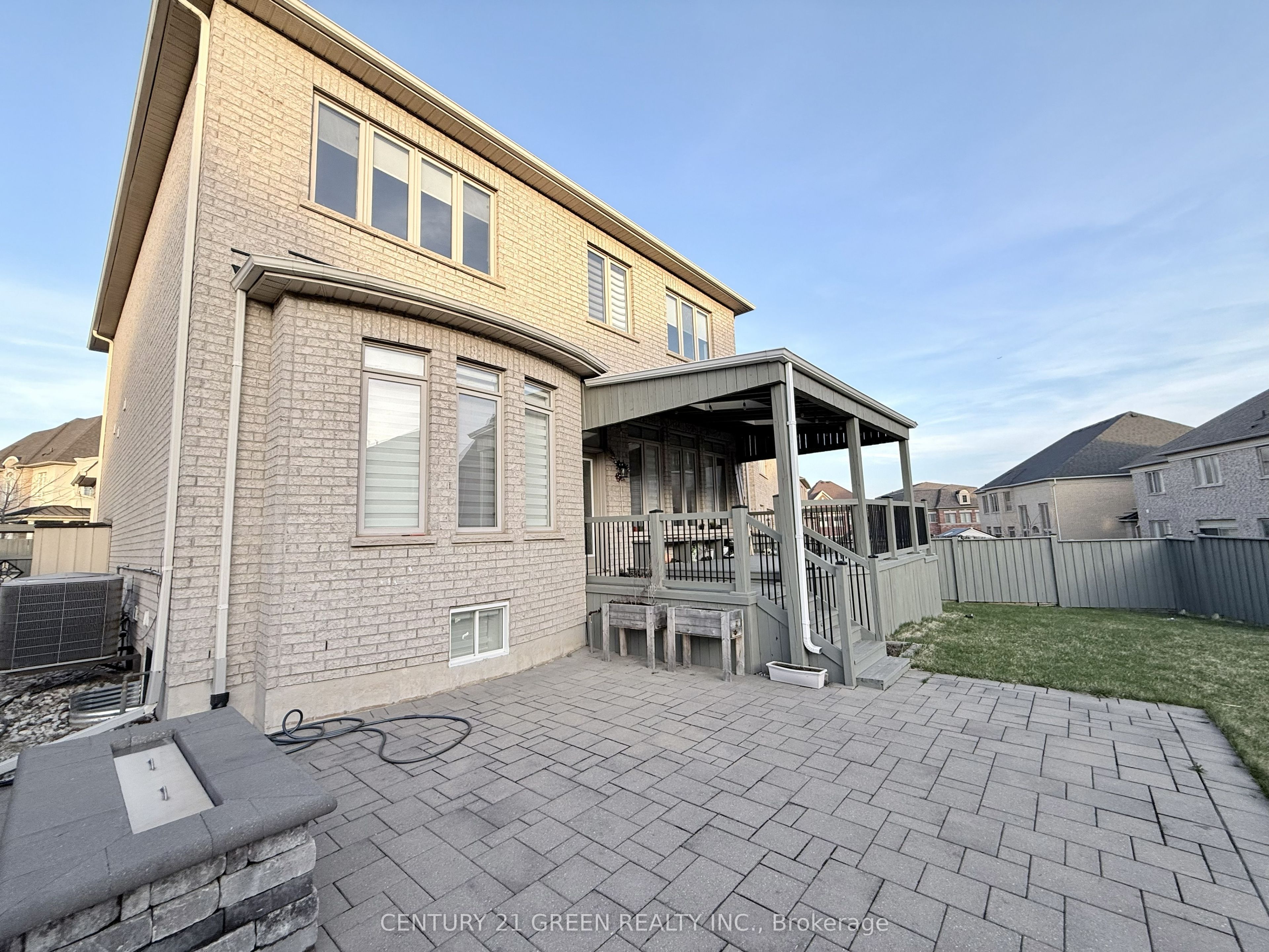 43 Black Diamond Crescent Upper Property Photo 39