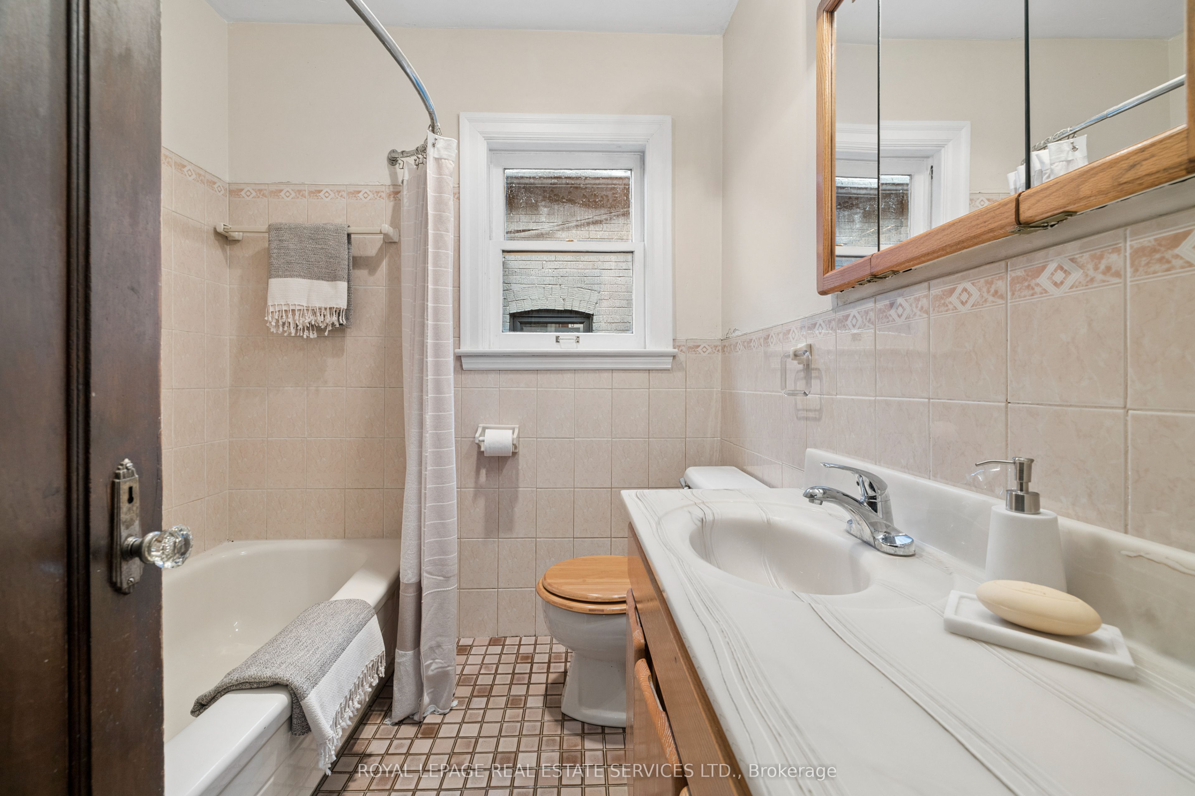 87 Riverview Gardens Property Photo 15