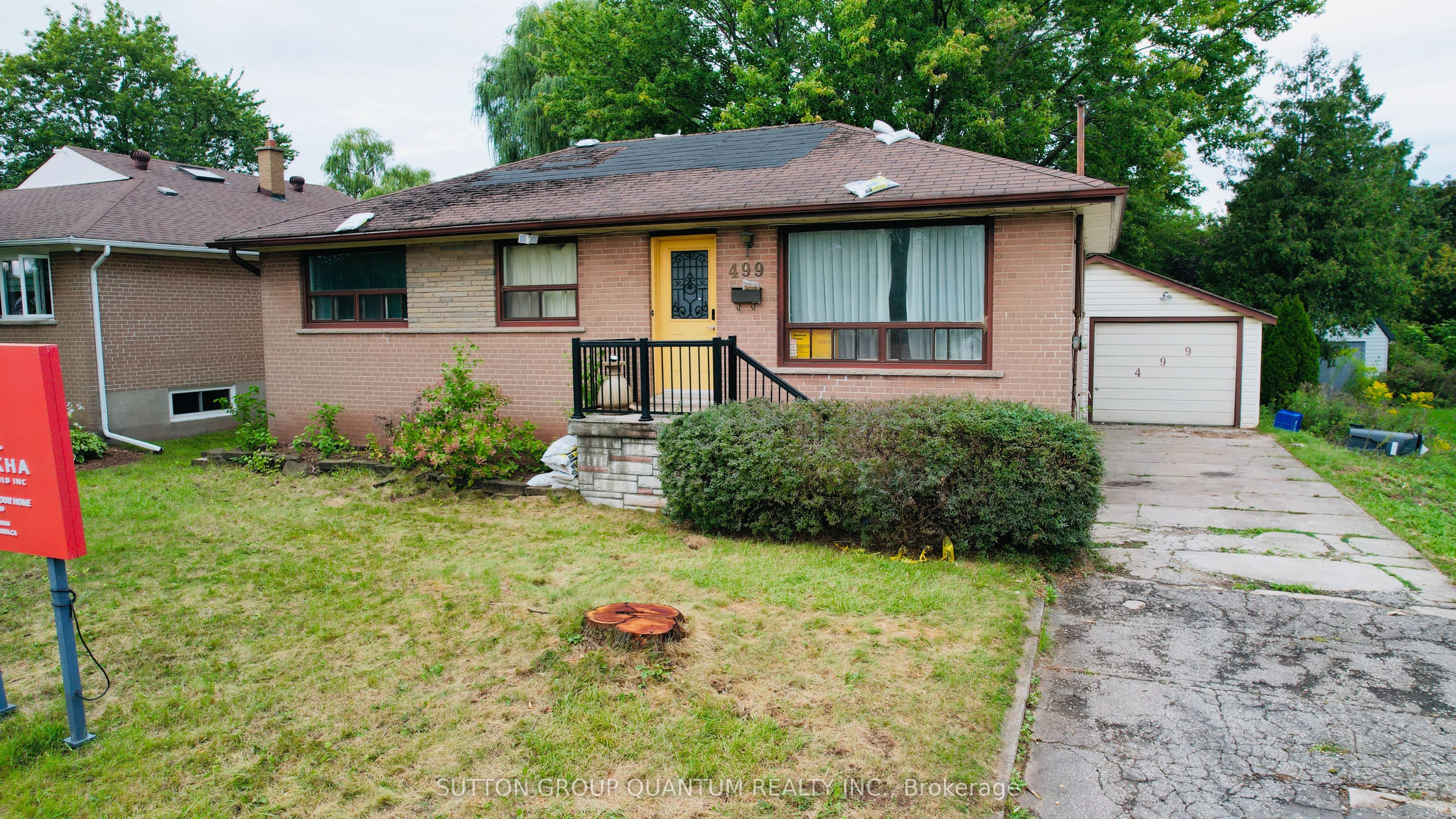 499 Valley Drive N Property Photo 3