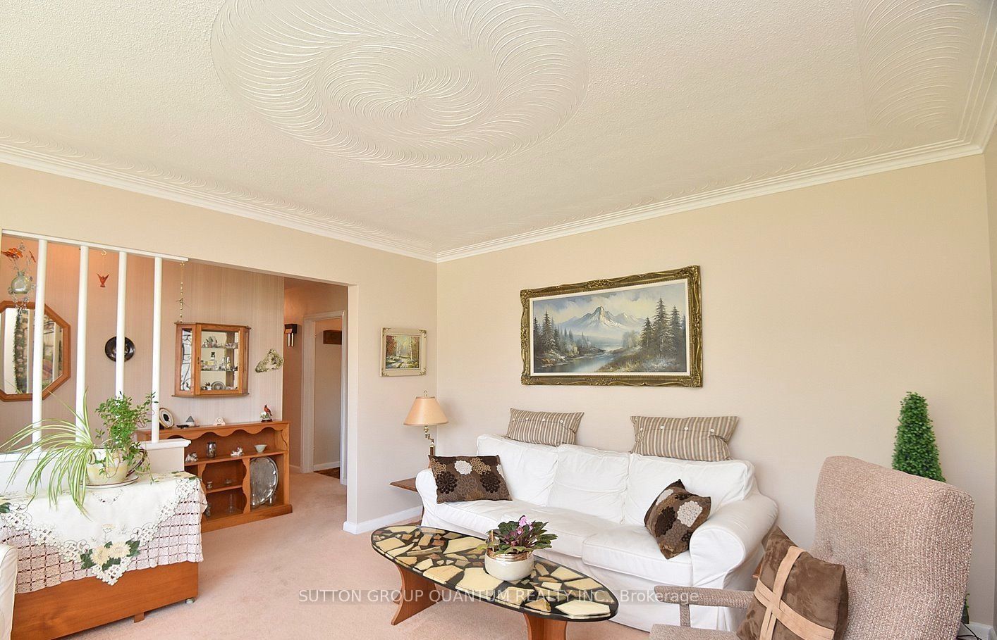 499 Valley Drive N Property Photo 10