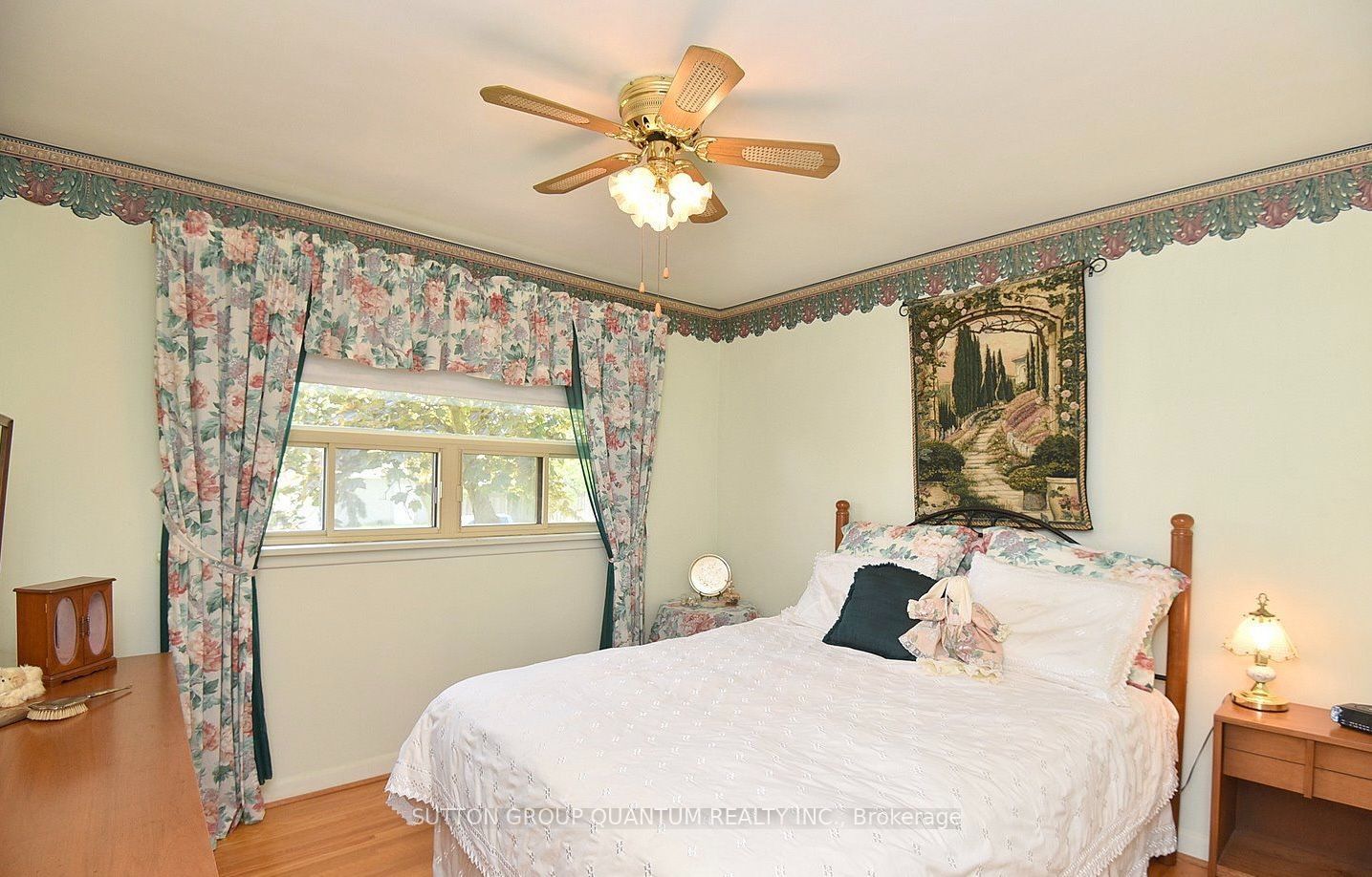499 Valley Drive N Property Photo 15
