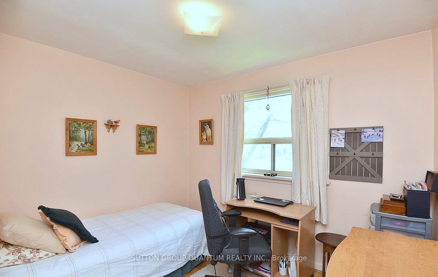 499 Valley Drive N Property Photo 16