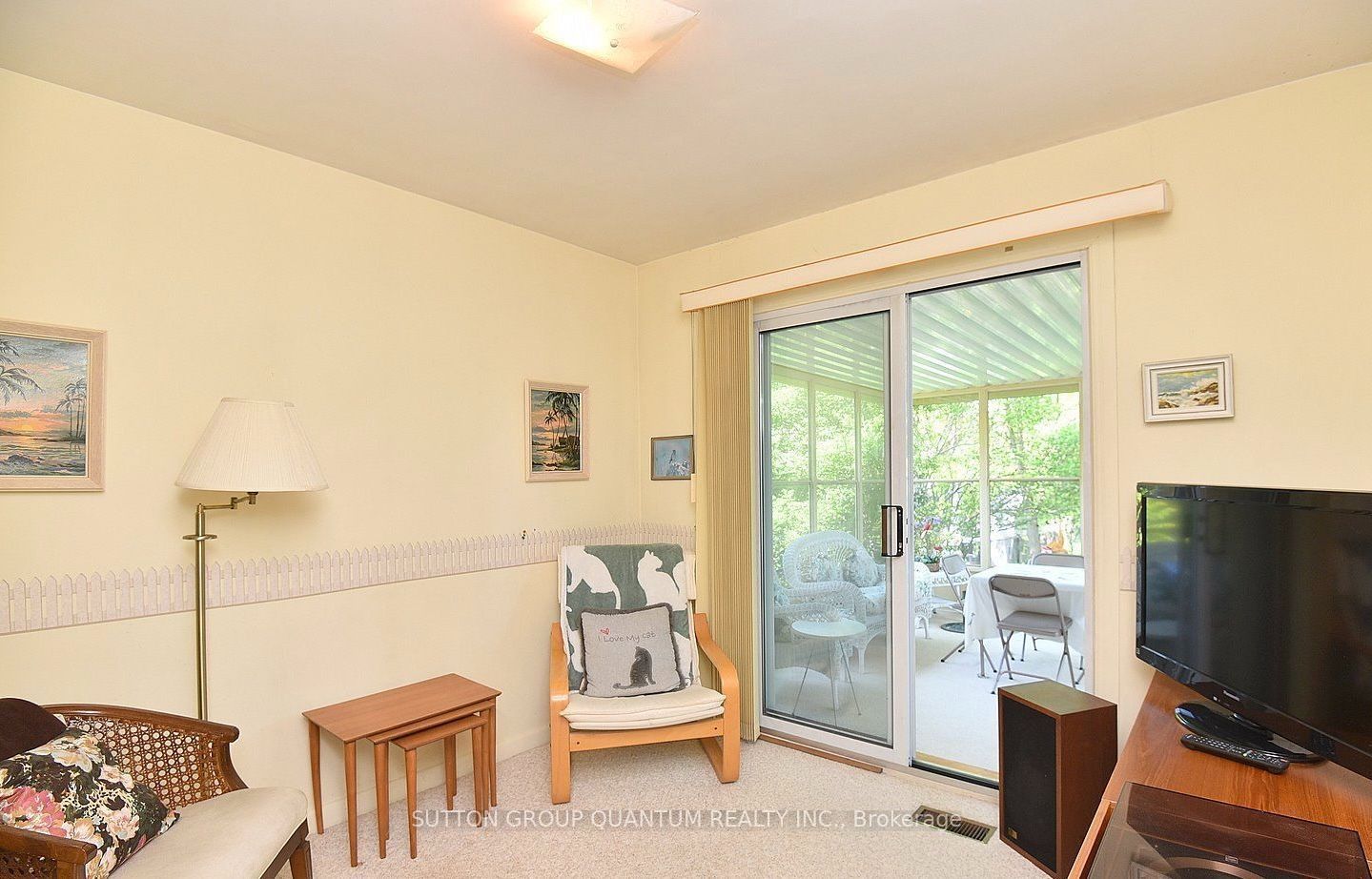 499 Valley Drive N Property Photo 17