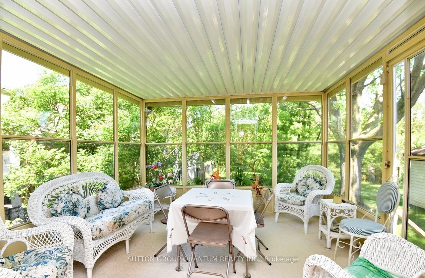 499 Valley Drive N Property Photo 18