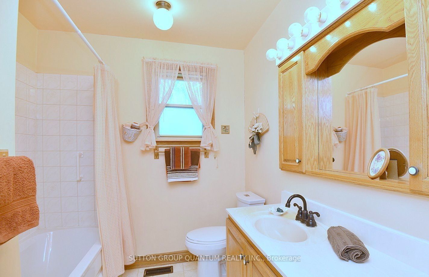 499 Valley Drive N Property Photo 19