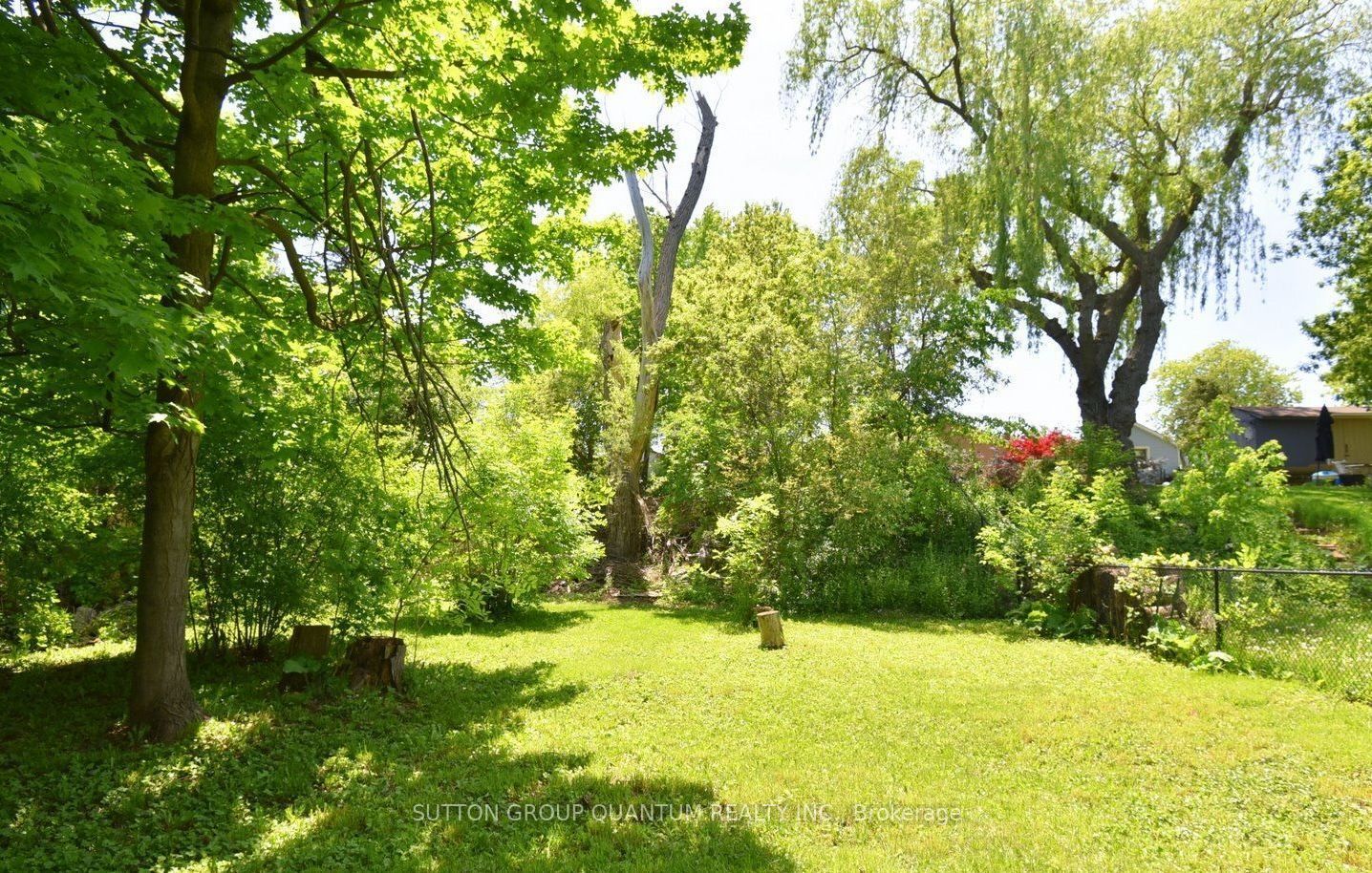 499 Valley Drive N Property Photo 28
