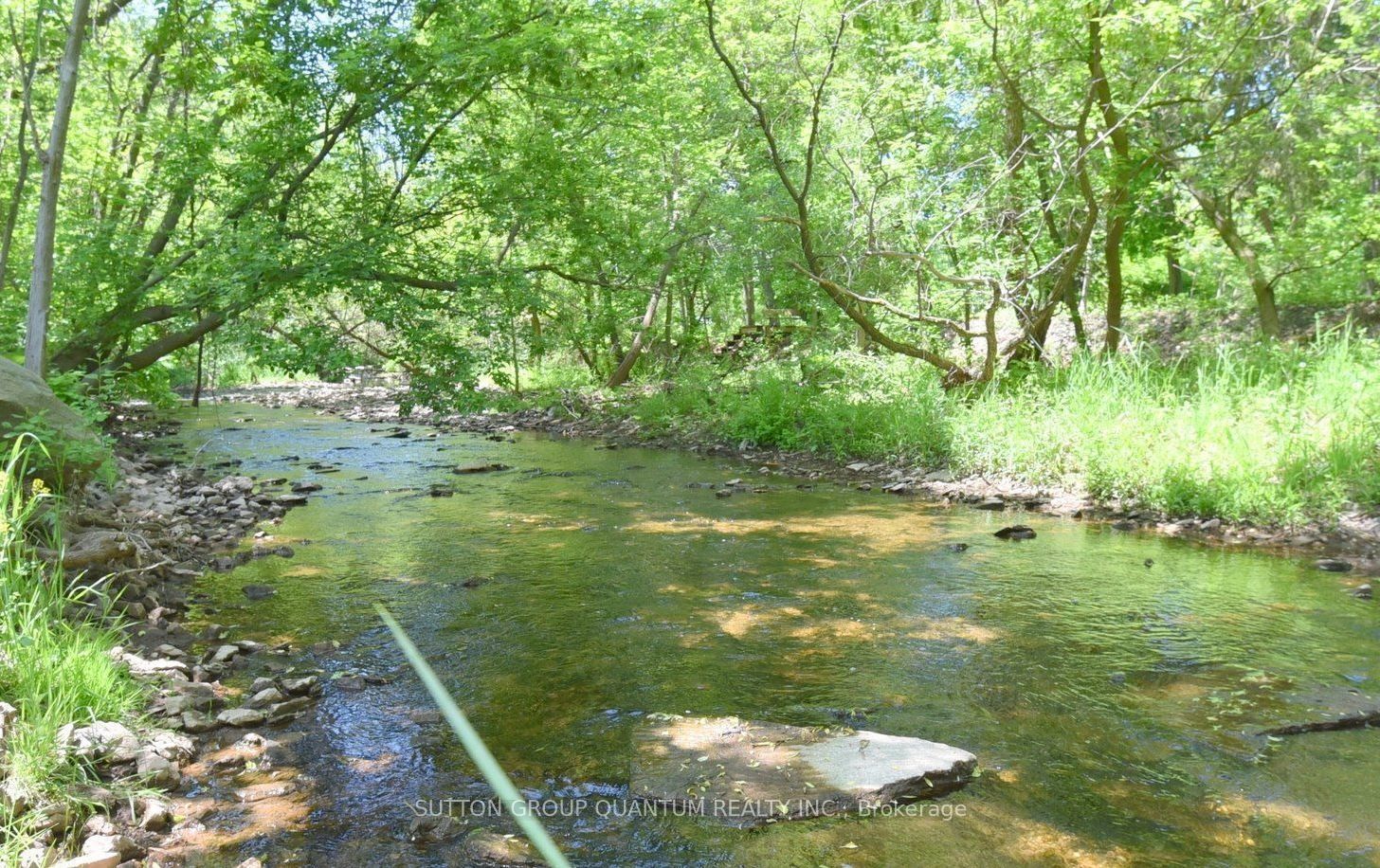 499 Valley Drive N Property Photo 29