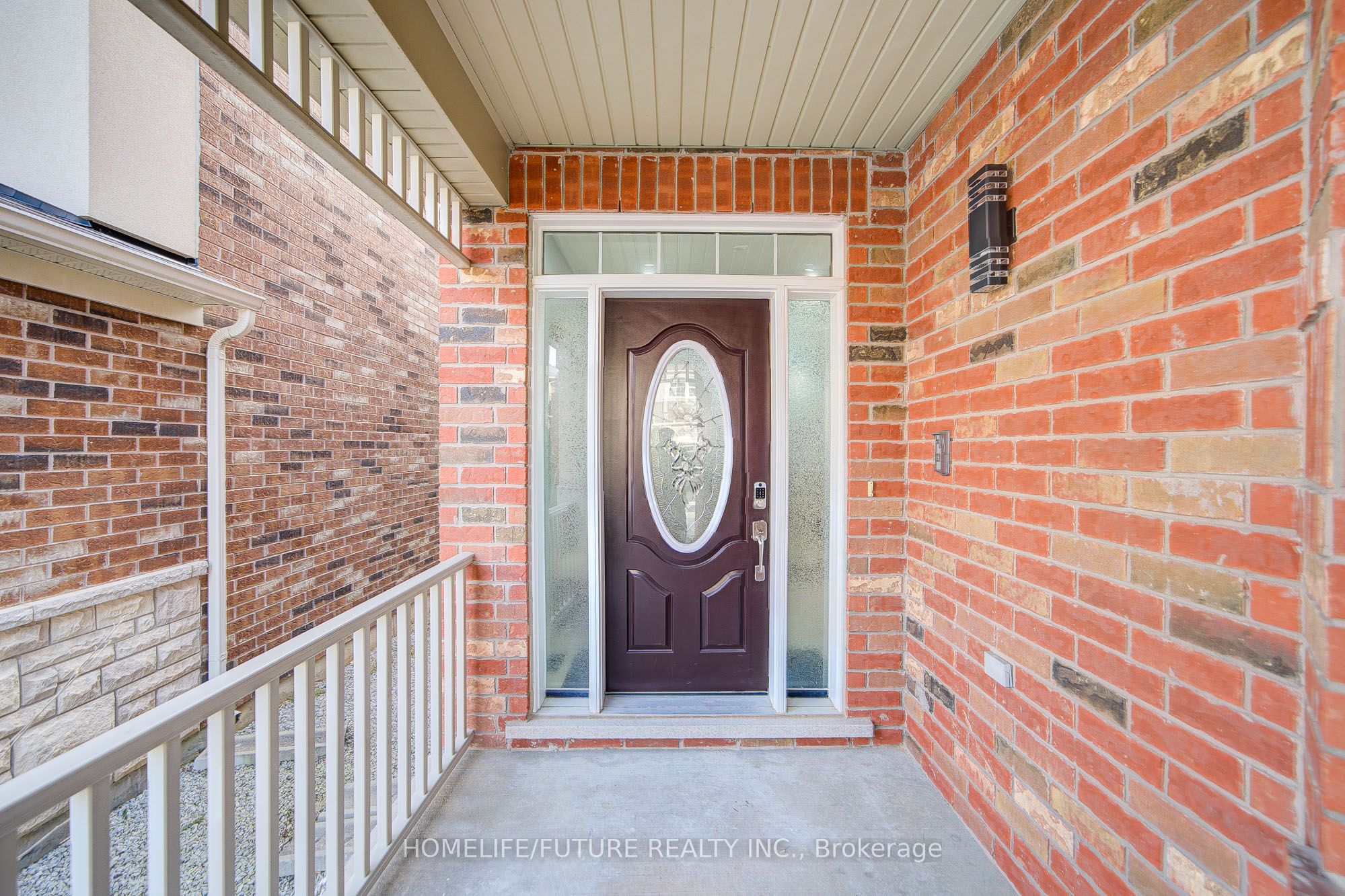 342 Laundon Terrace Property Photo 2