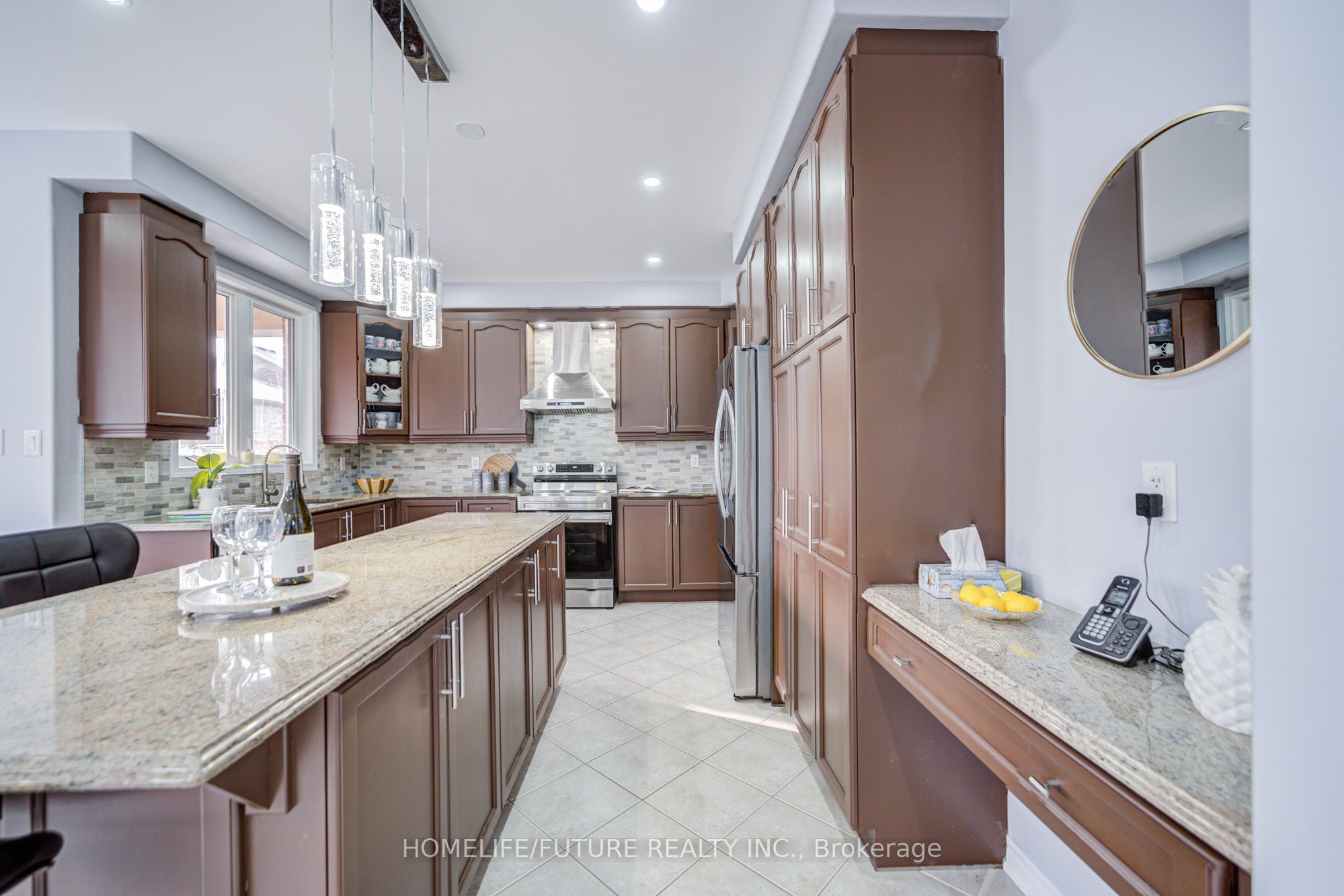 342 Laundon Terrace Property Photo 15