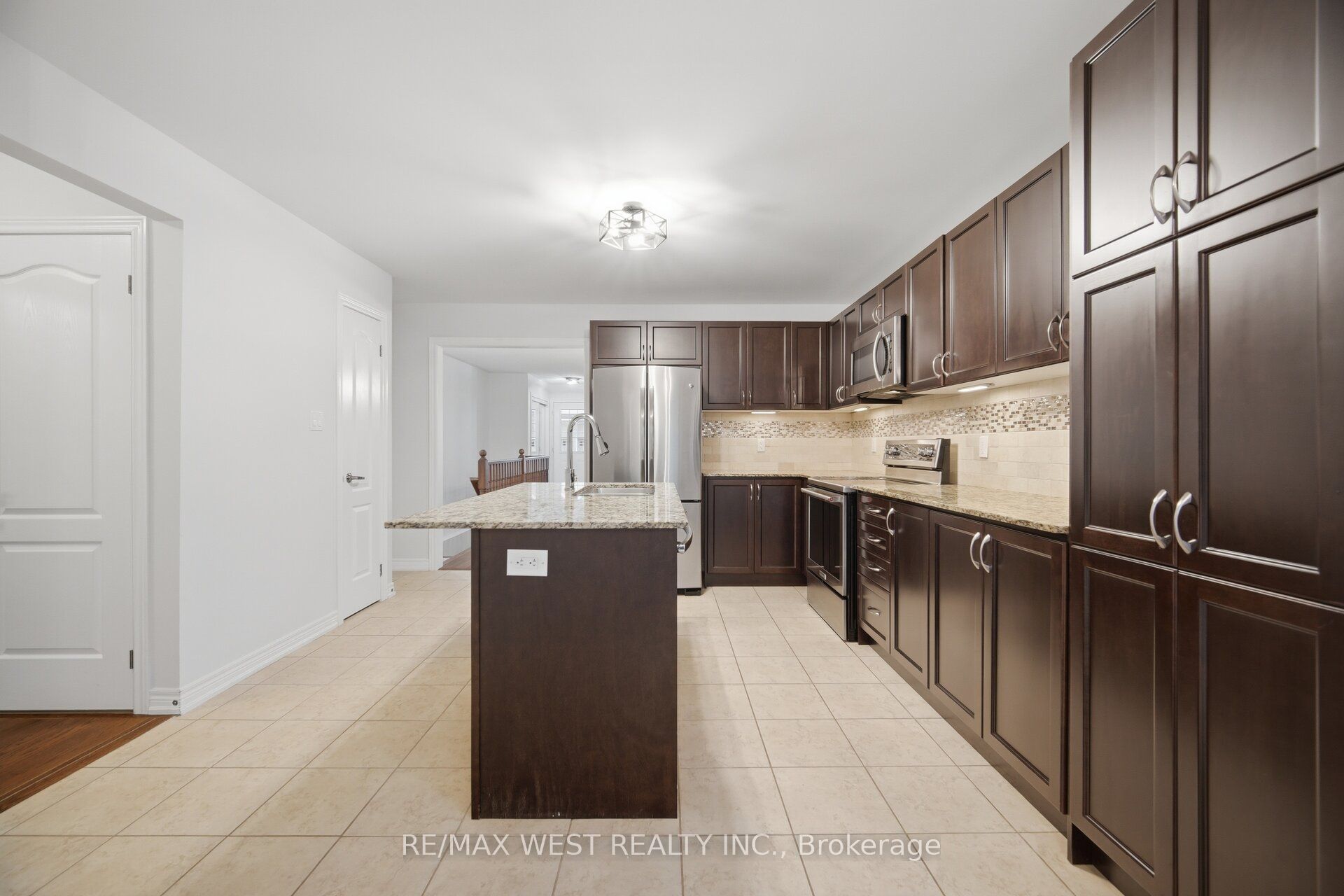 12 Muzzo Drive Property Photo 13