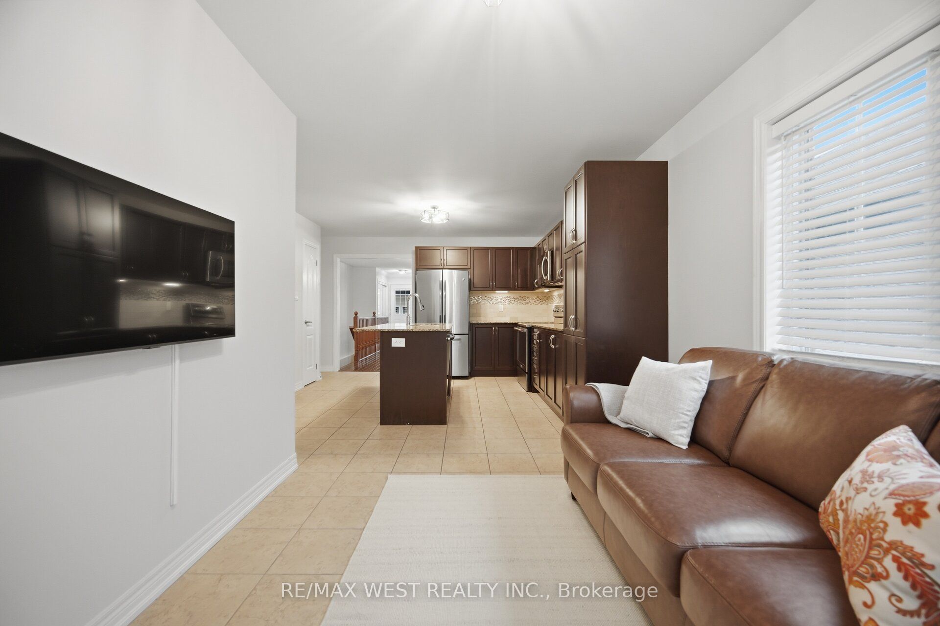 12 Muzzo Drive Property Photo 18