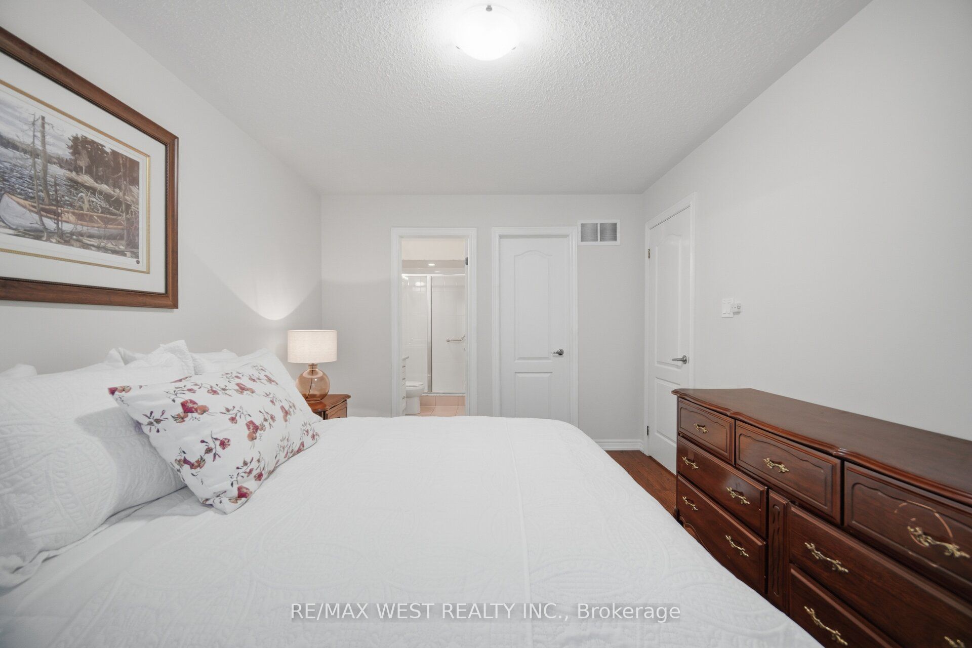 12 Muzzo Drive Property Photo 22