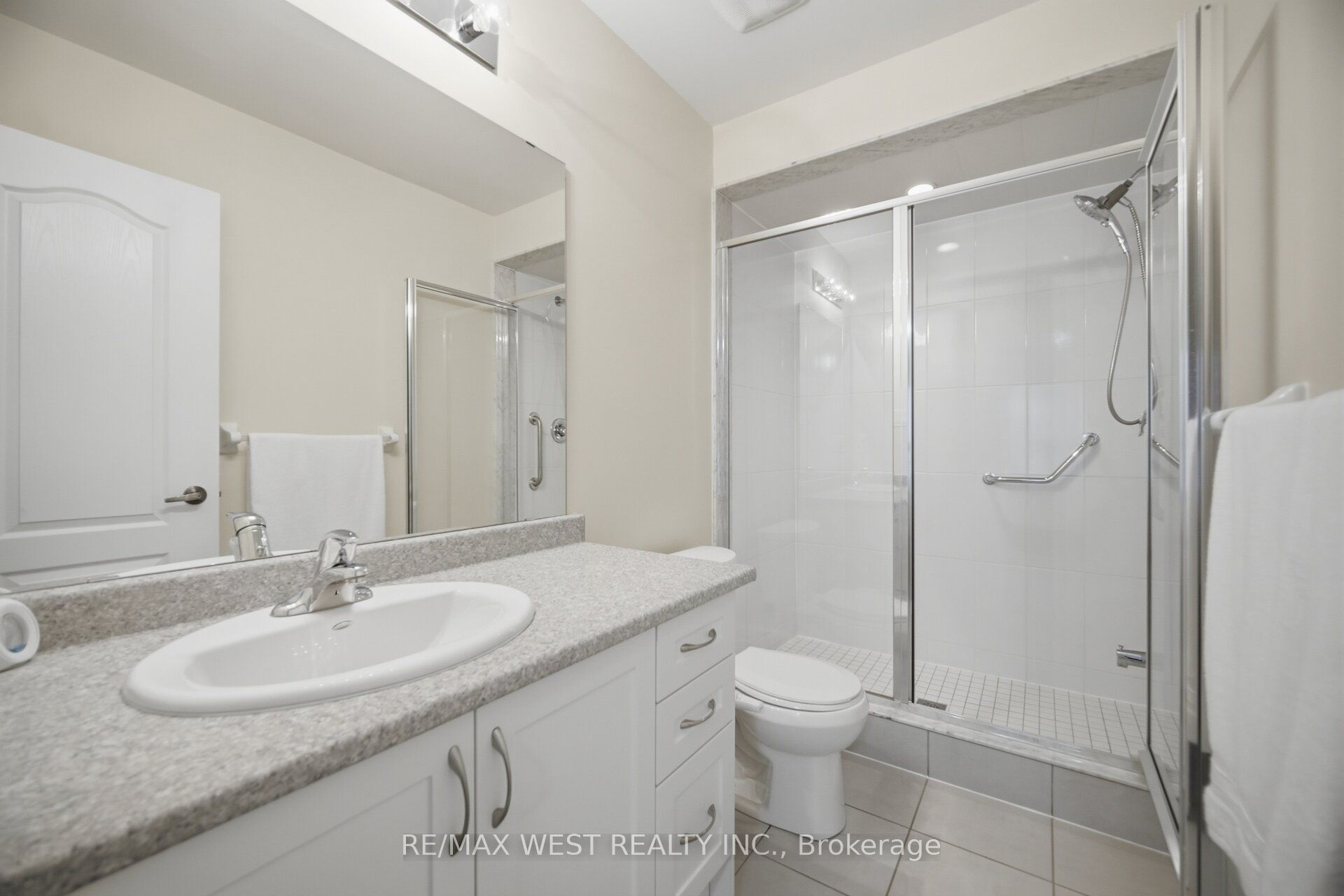12 Muzzo Drive Property Photo 23
