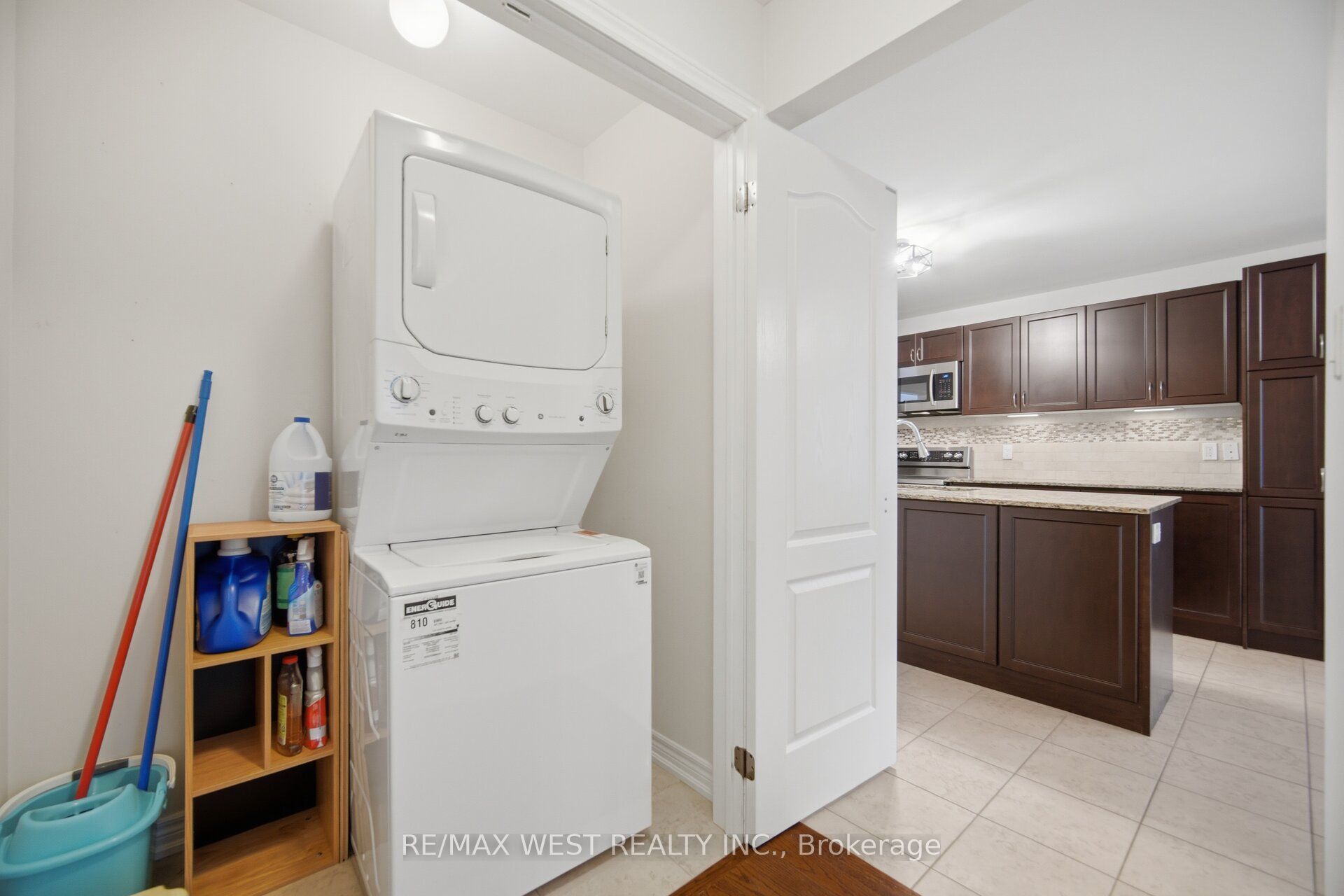 12 Muzzo Drive Property Photo 28