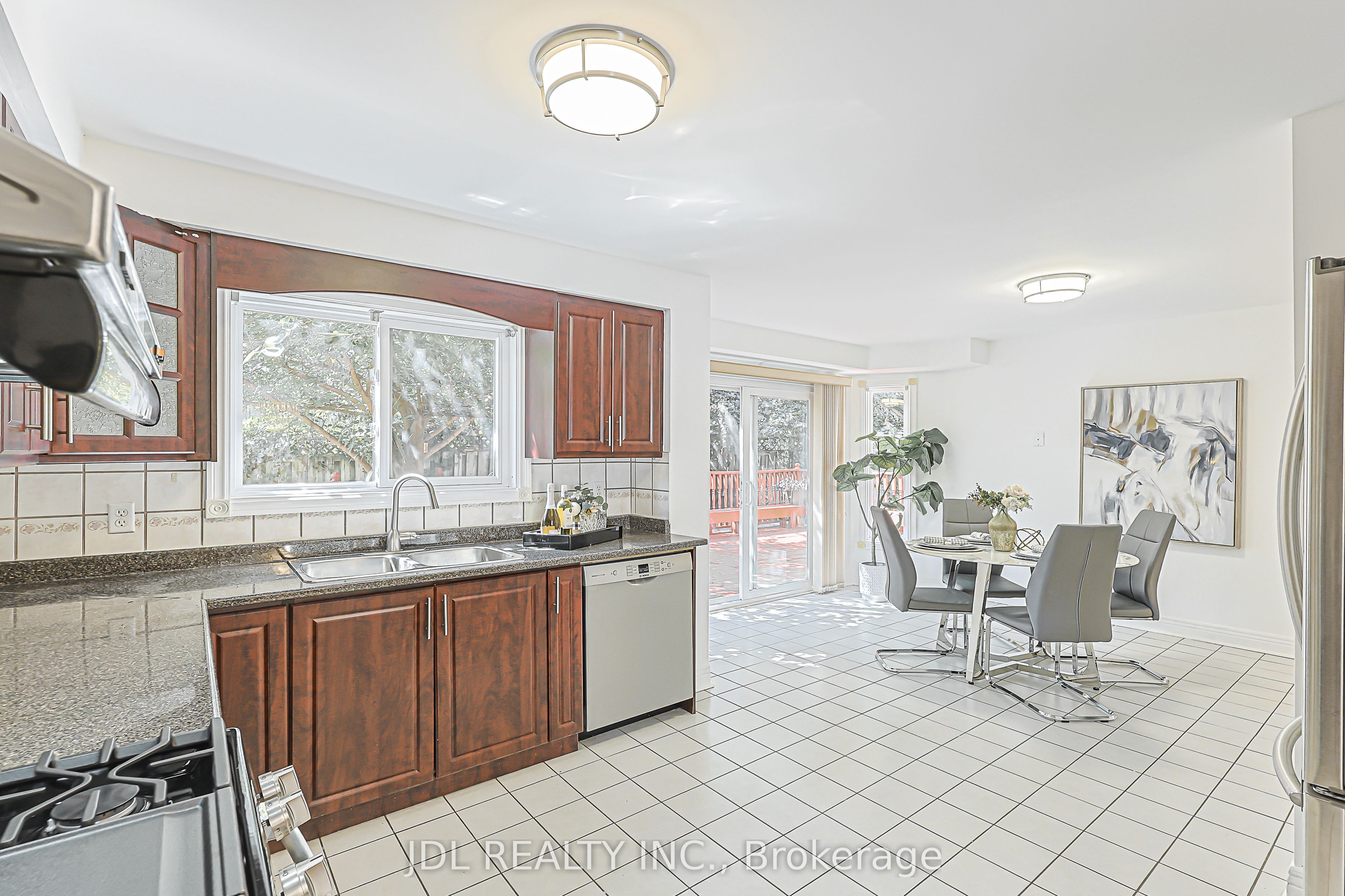 676 Ceremonial Drive Property Photo 15