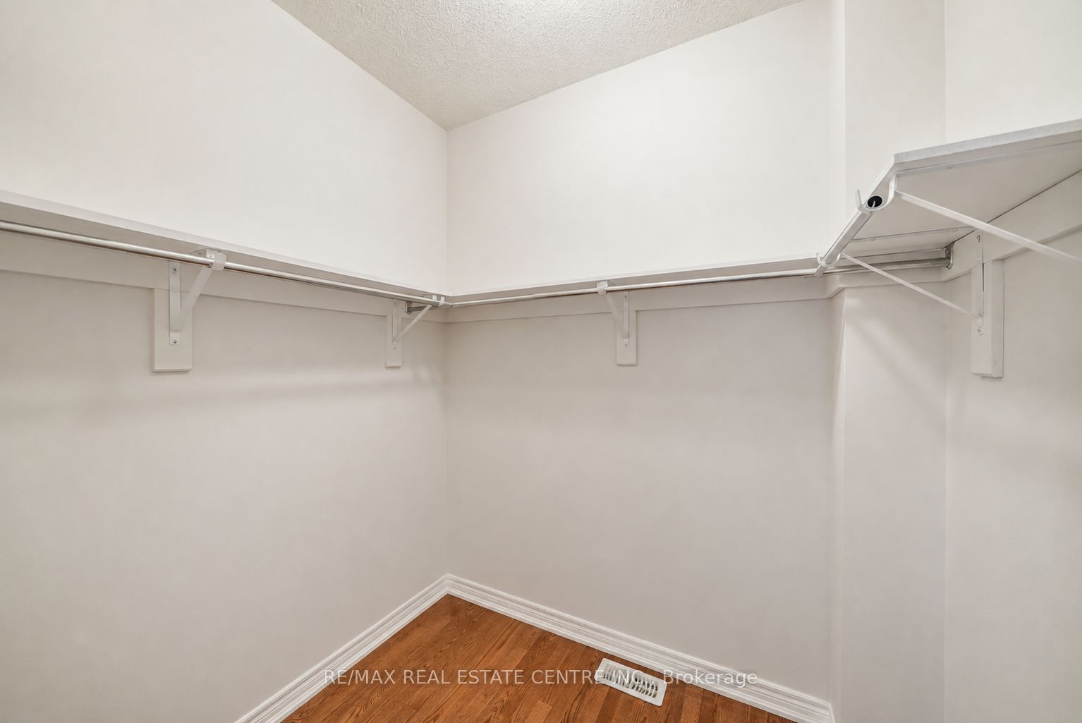 18 Seedhouse Road Property Photo 28