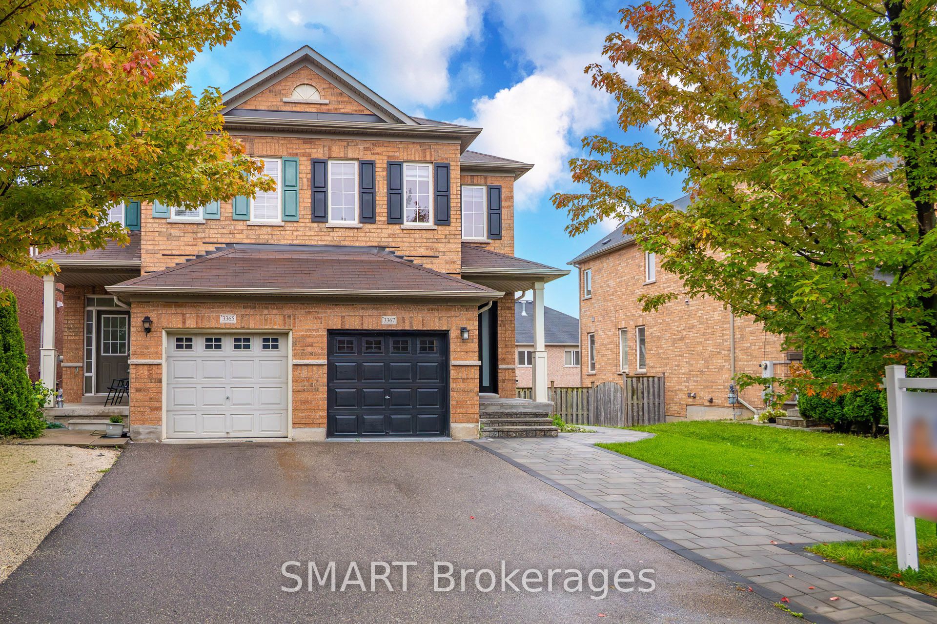 3367 Stoney Crescent Property Photo 2