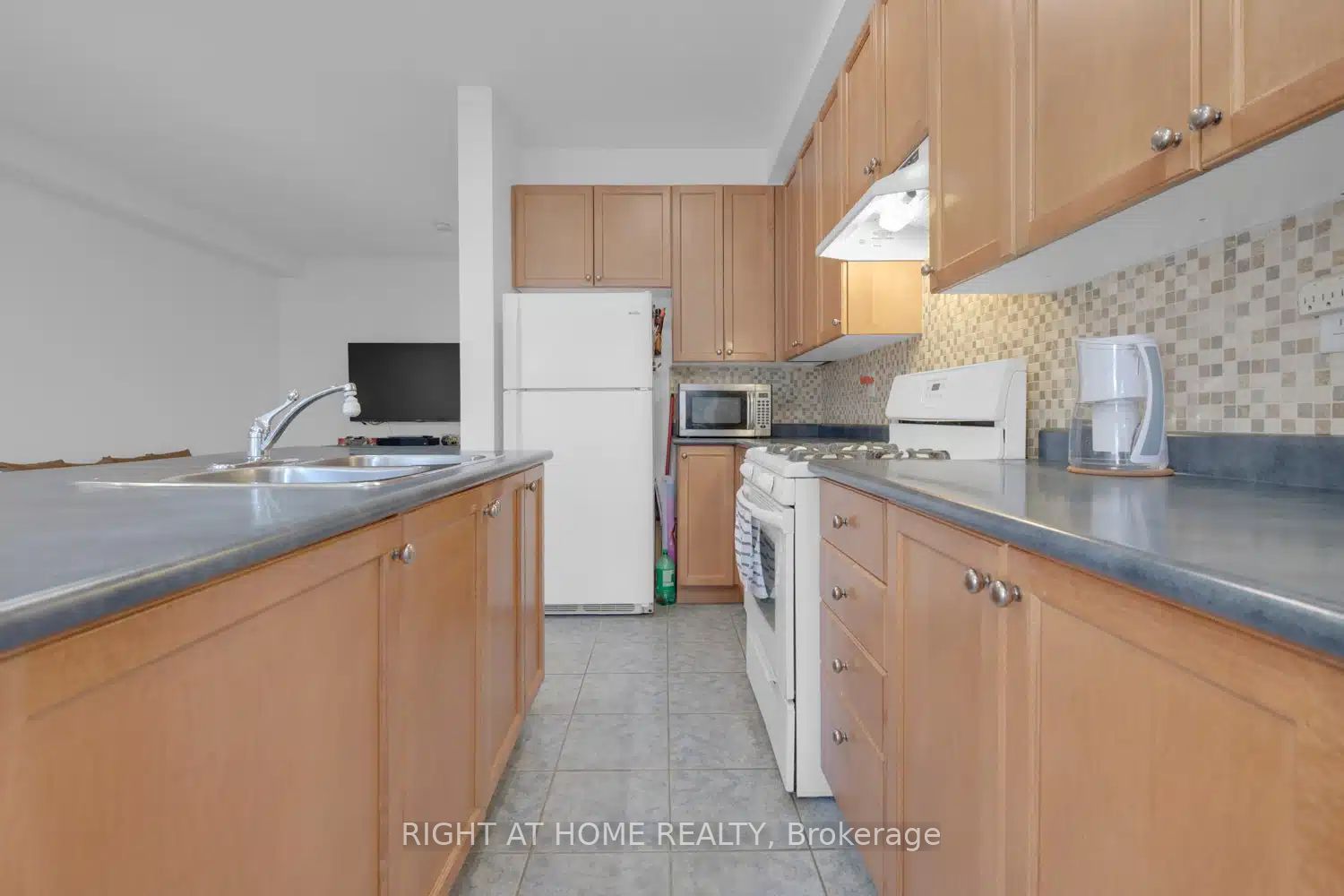 53 Silent Pond Crescent Property Photo 12