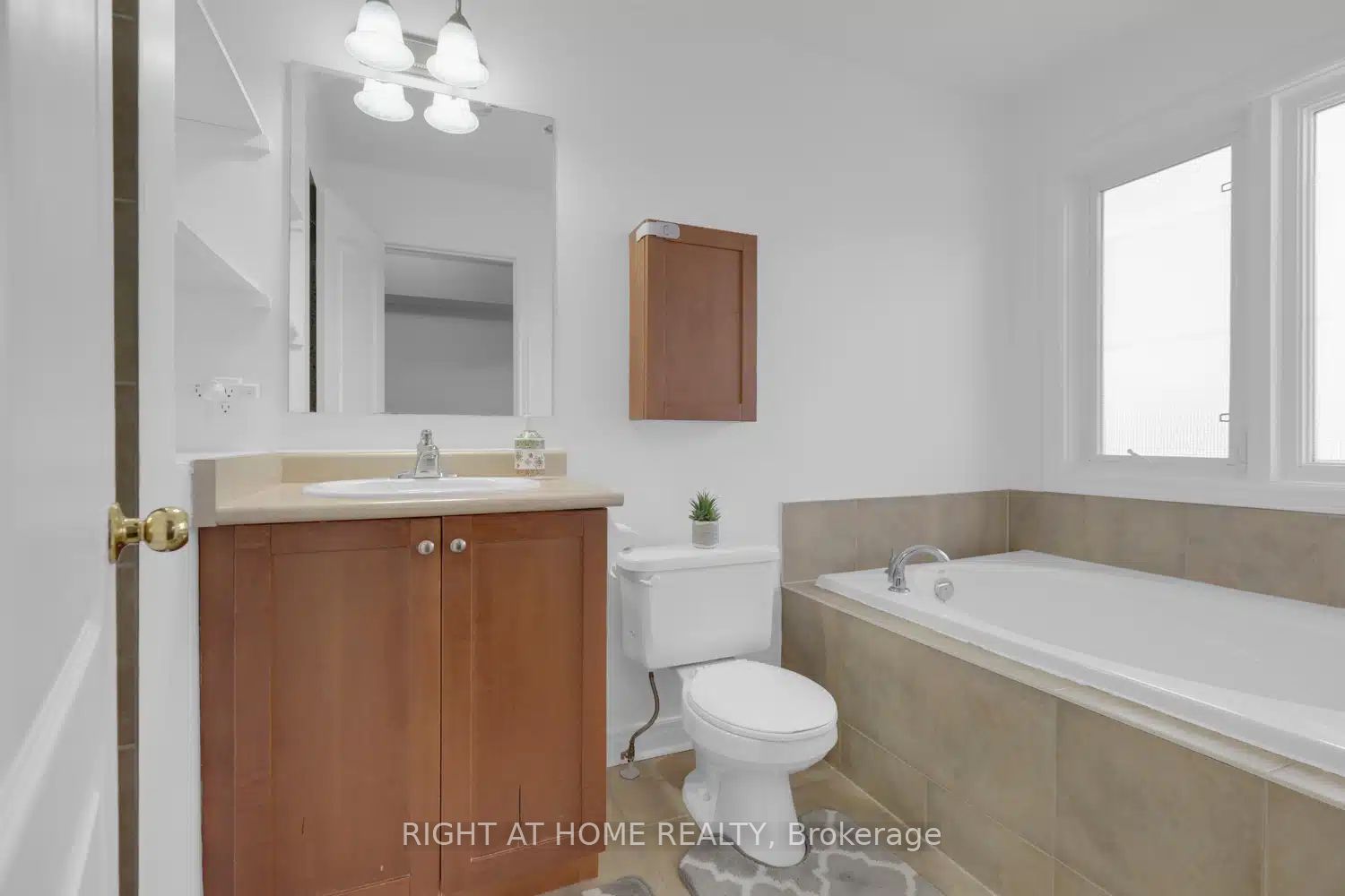 53 Silent Pond Crescent Property Photo 23