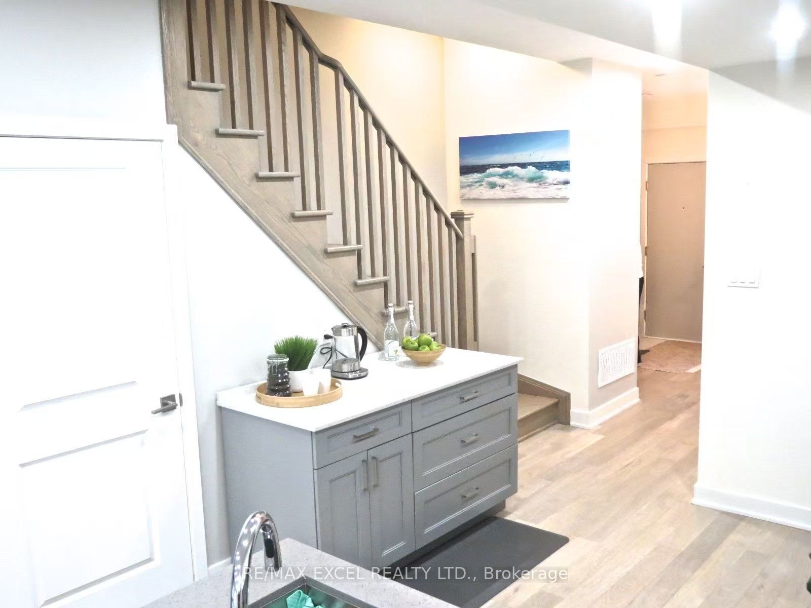 70 William Duncan Road Master Room Property Photo 6