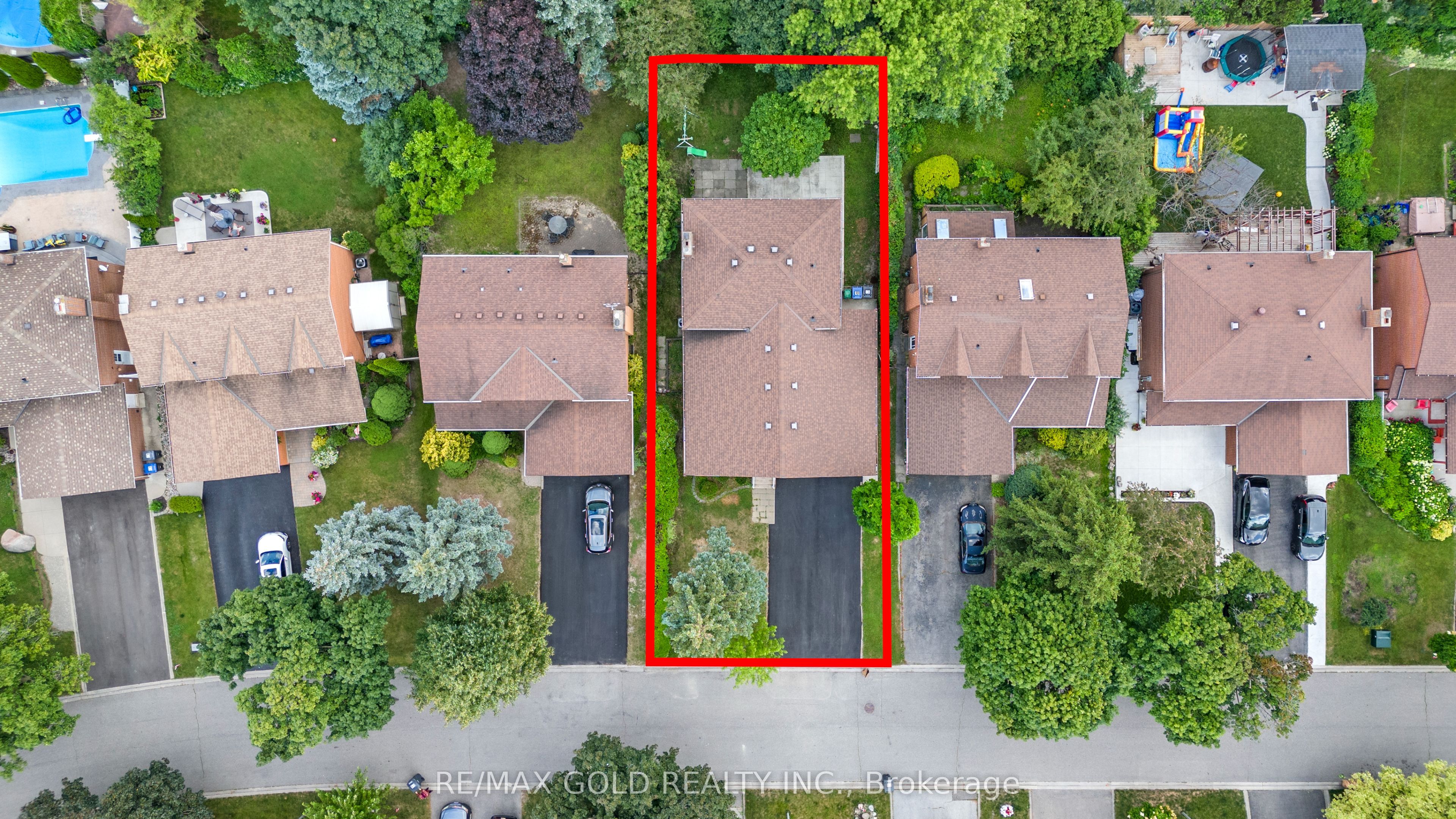 48 Maidstone Crescent Property Photo 2