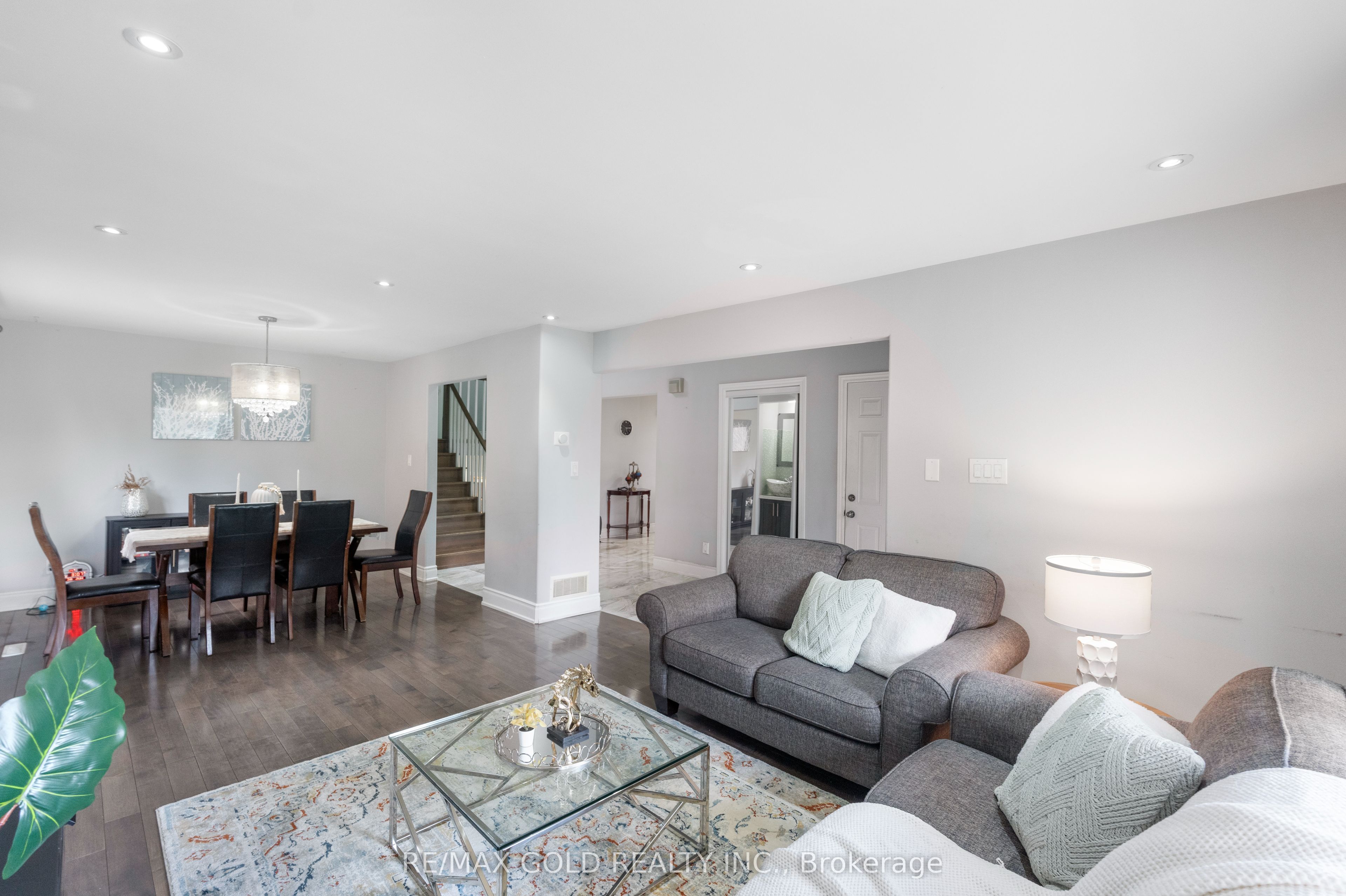 48 Maidstone Crescent Property Photo 12