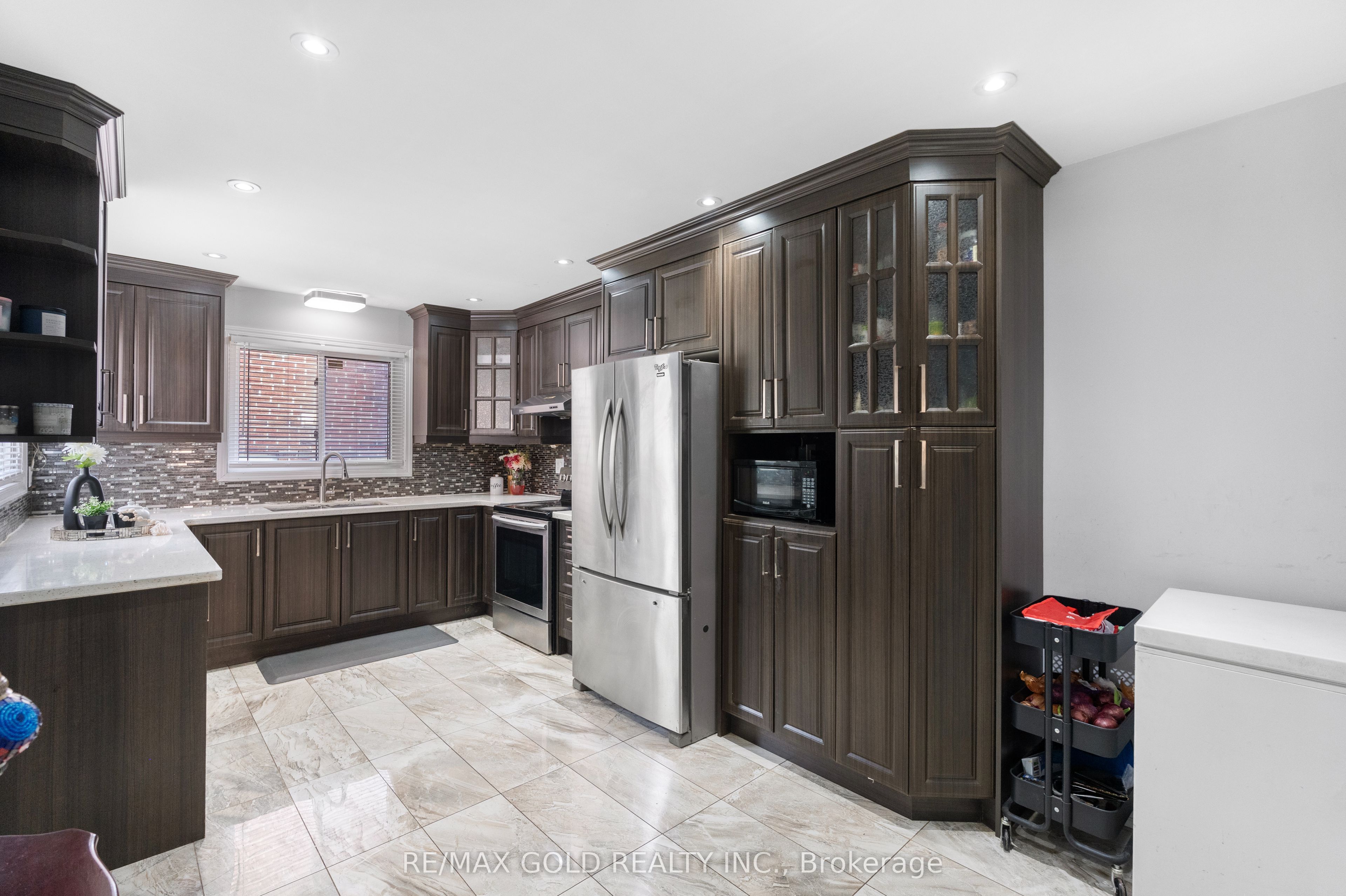 48 Maidstone Crescent Property Photo 16