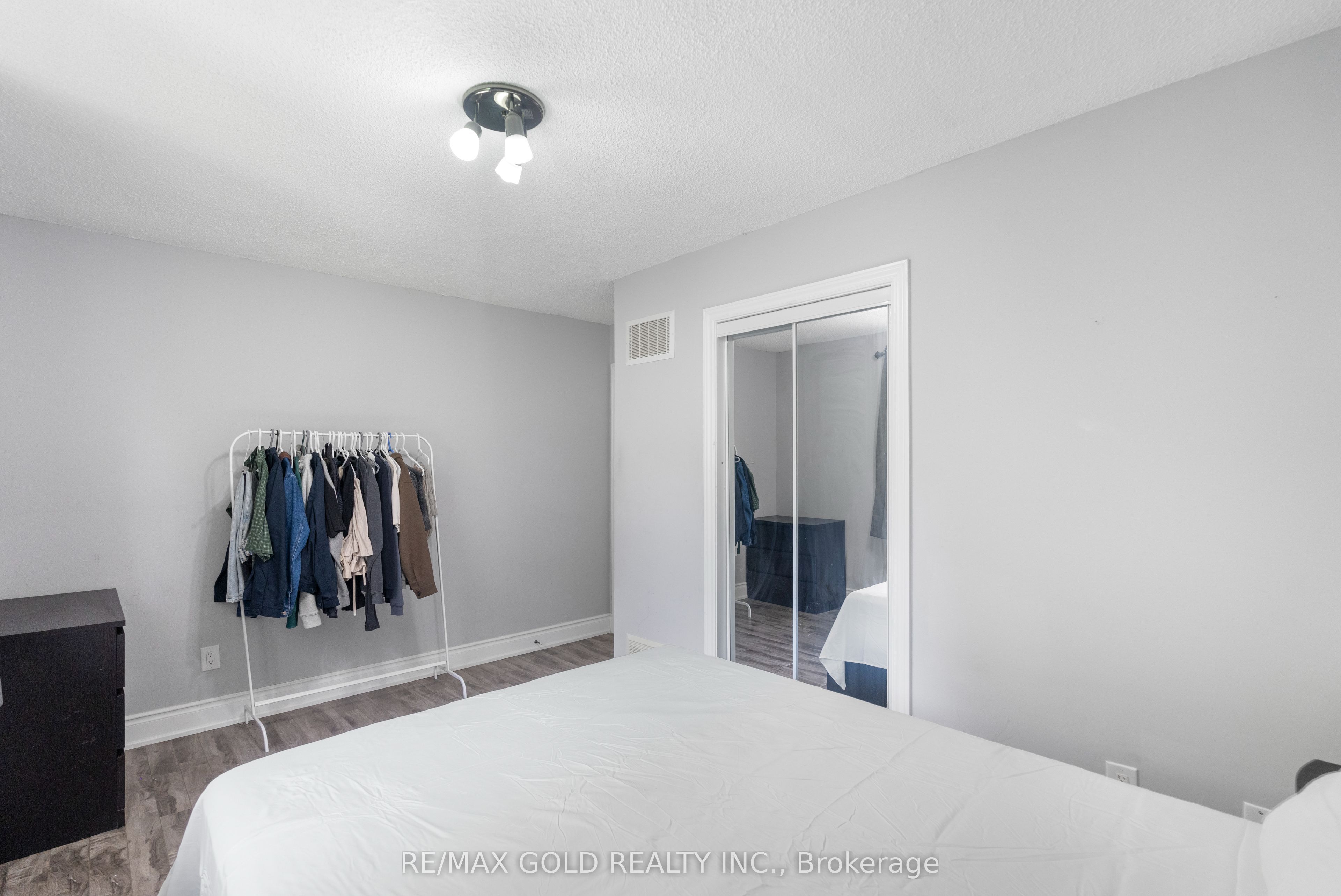 48 Maidstone Crescent Property Photo 21