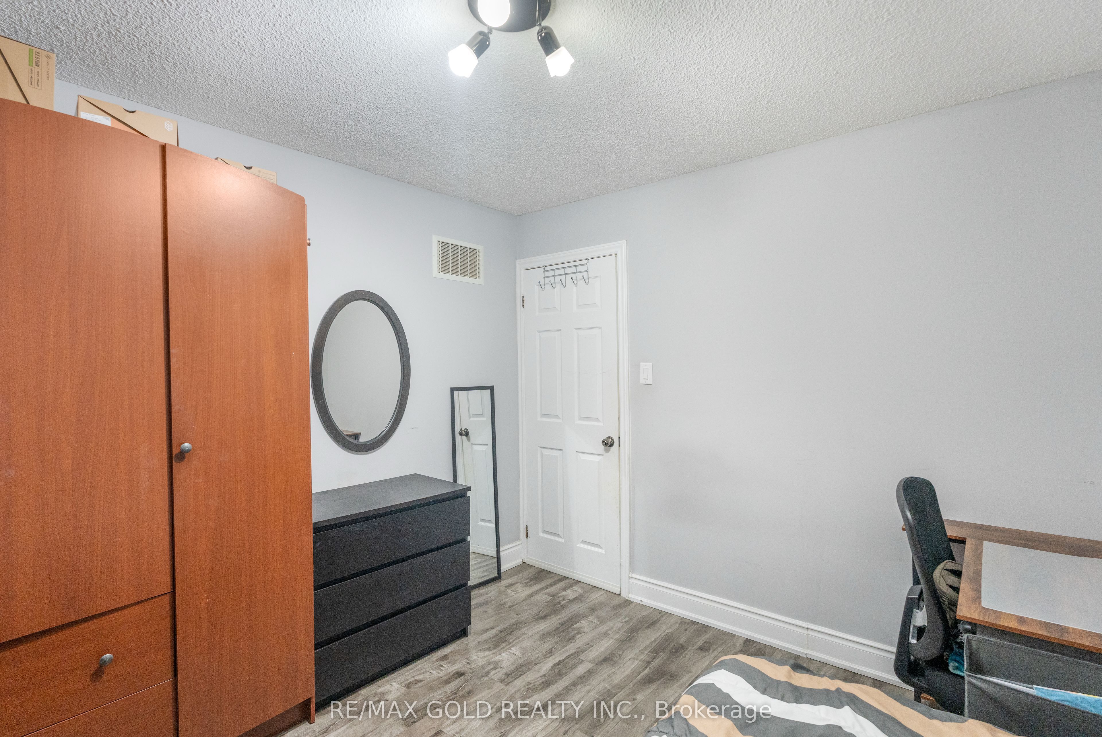 48 Maidstone Crescent Property Photo 31