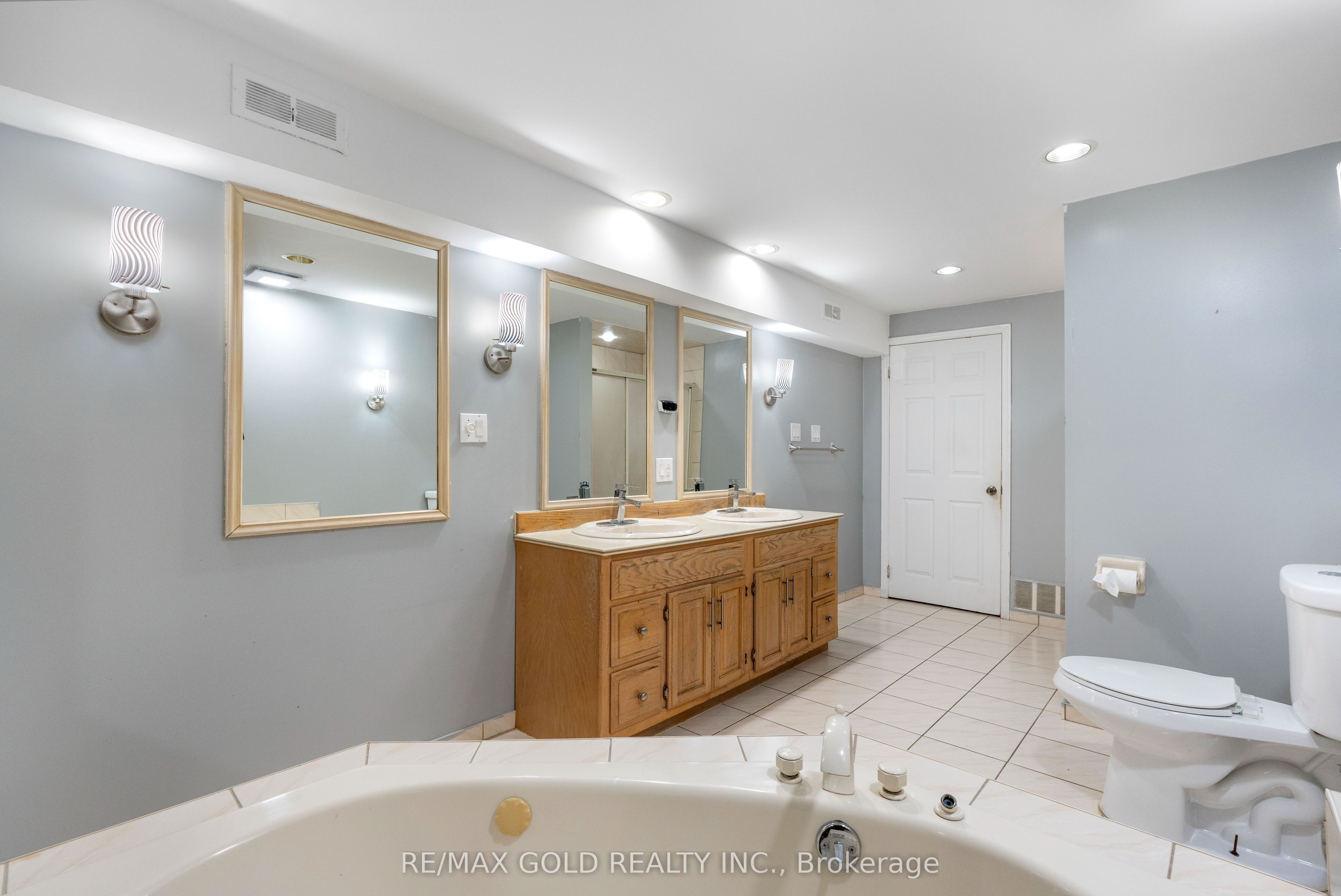 48 Maidstone Crescent Property Photo 39