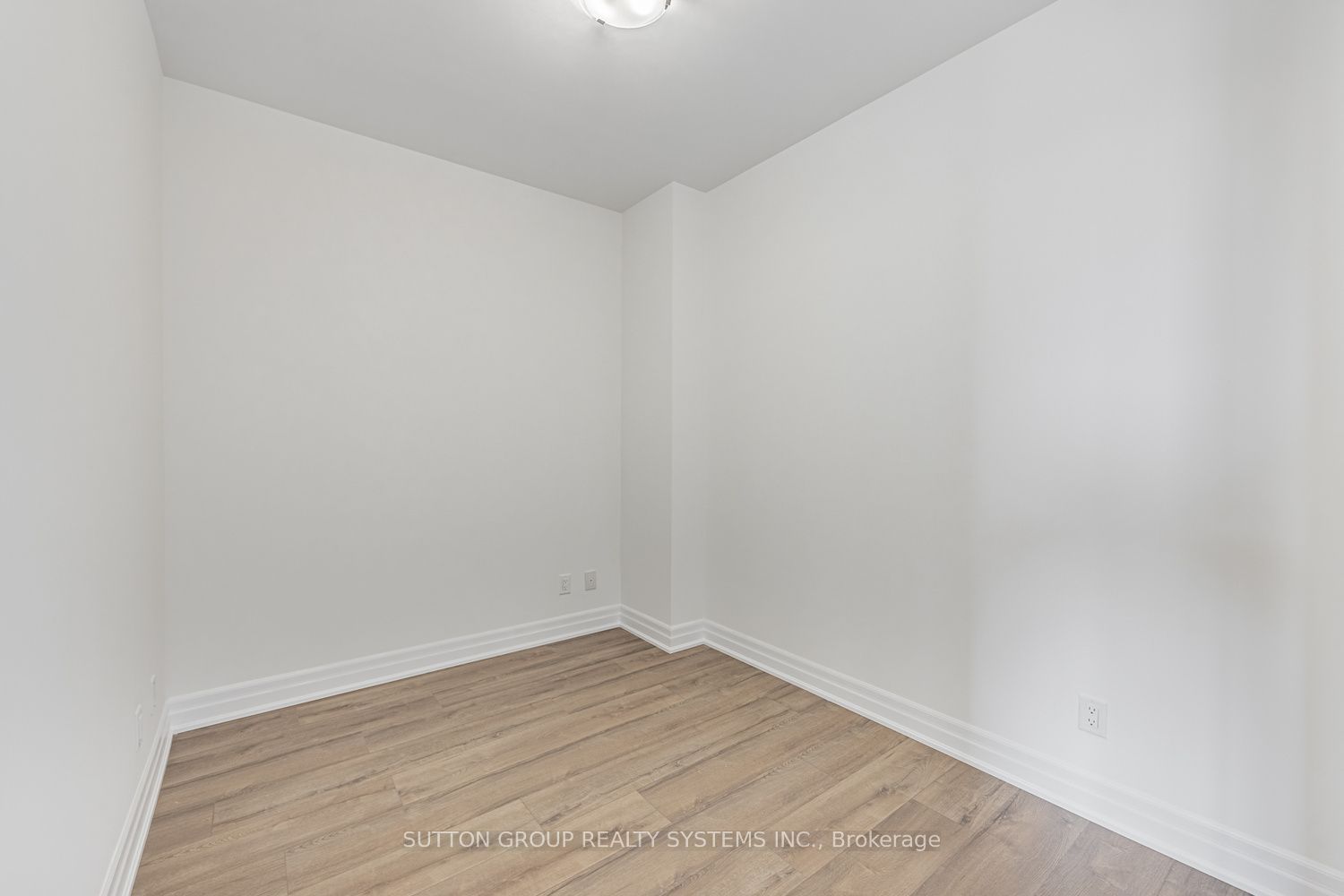36 W Elm Drive W 2208 Property Photo 15