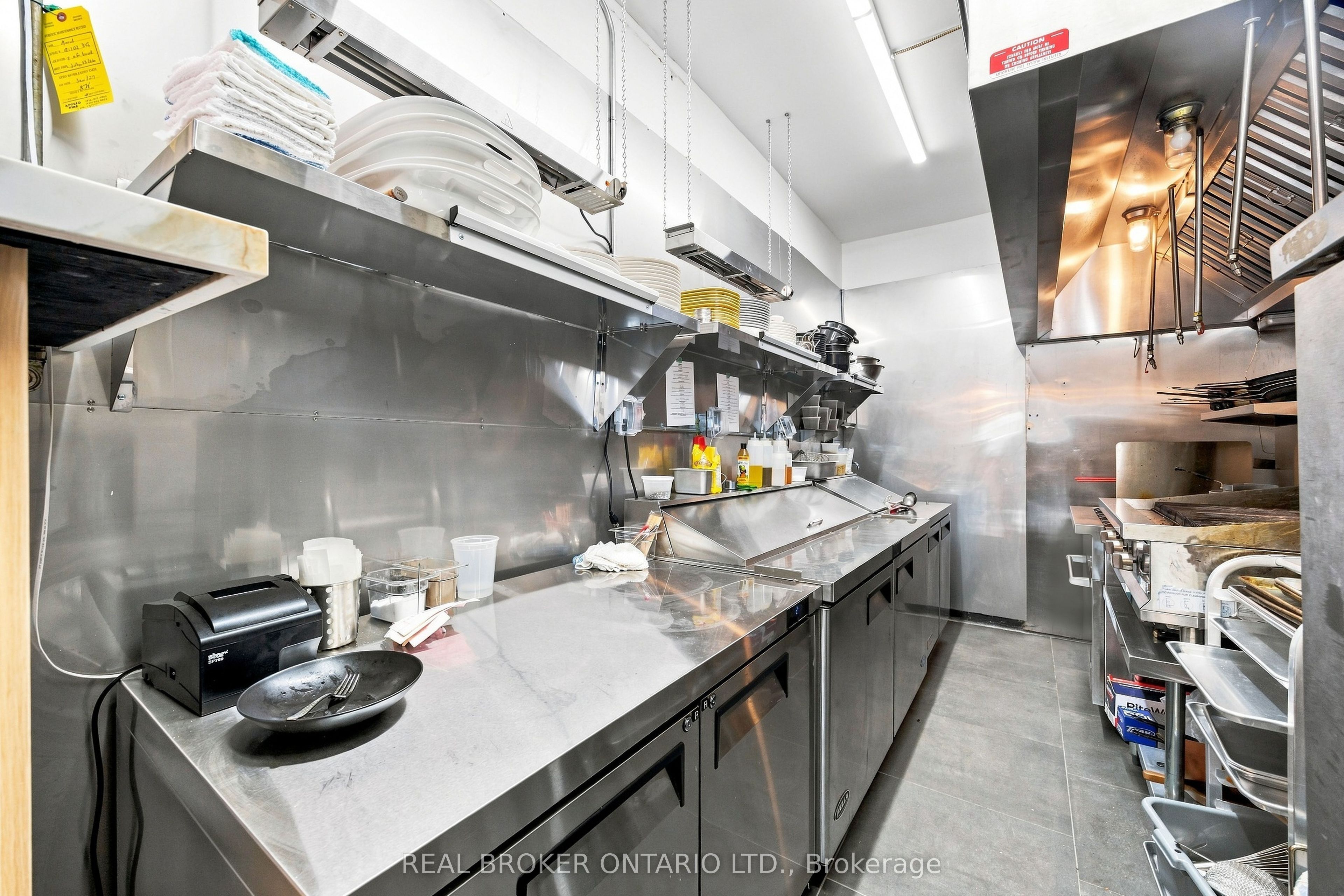 1438a Dufferin Street Property Photo 19